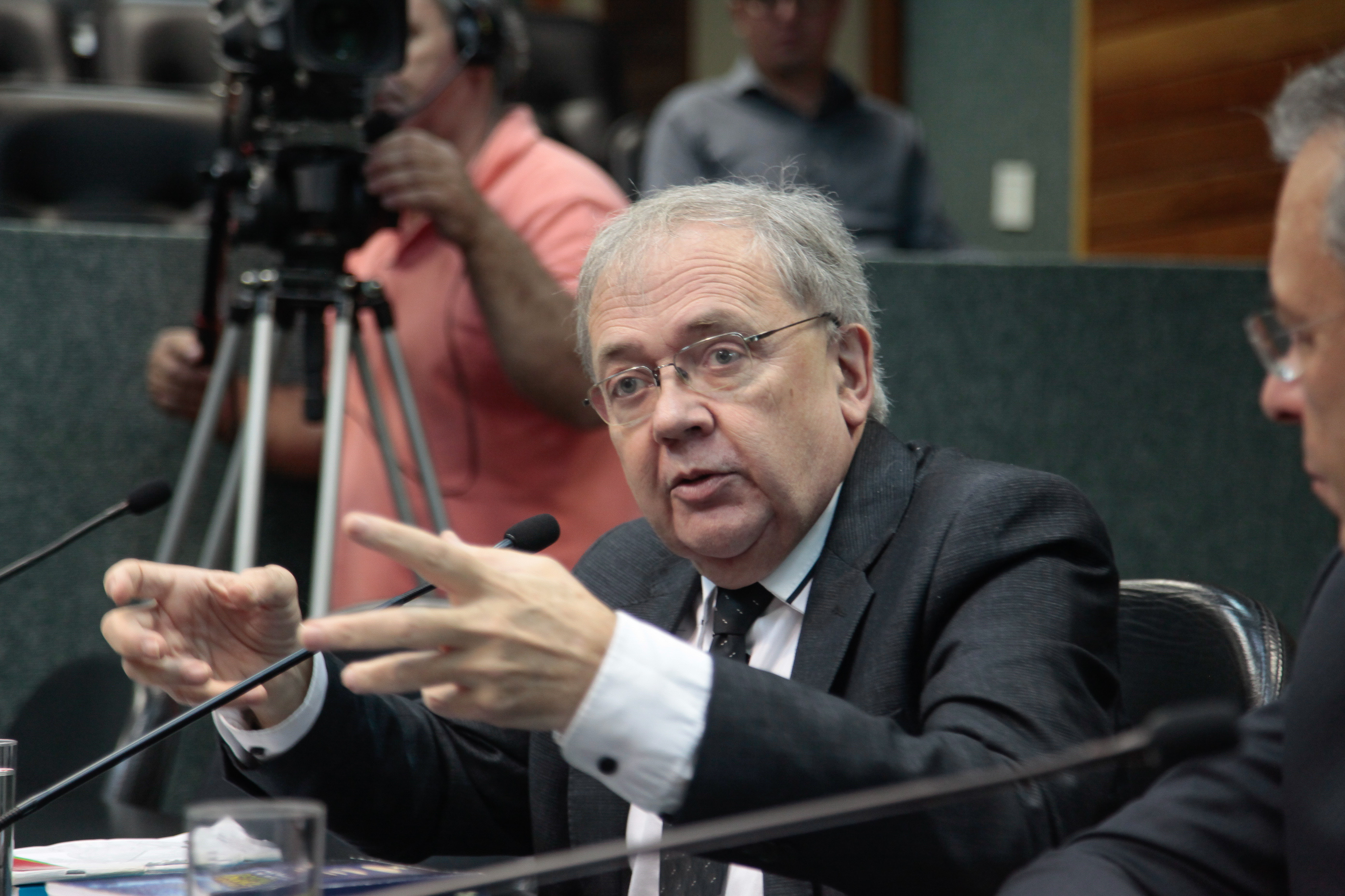 Deputado Fernando Coruja (PMDB) em Instalação de CPI dos Remédios