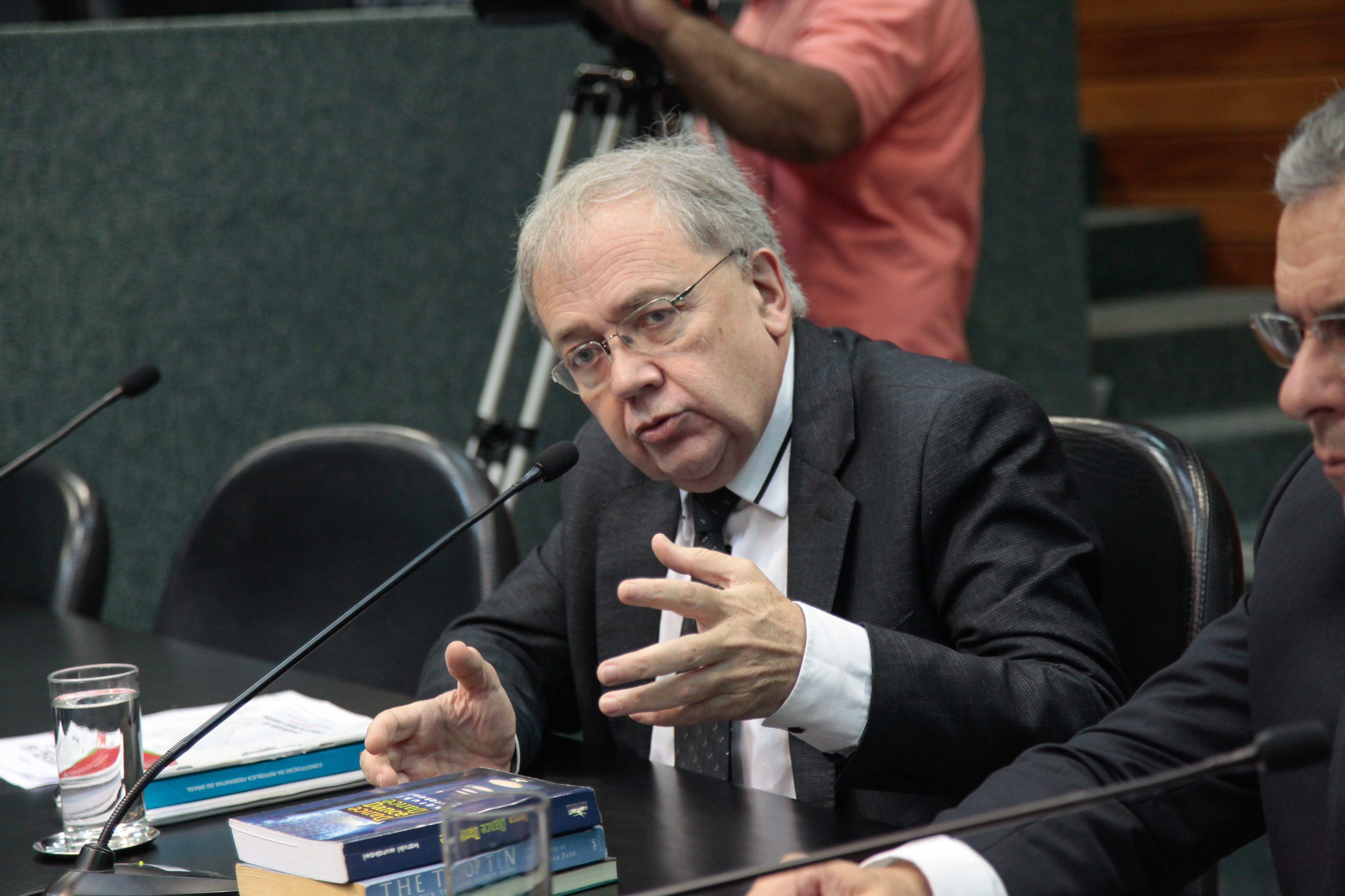 Deputado Fernando Coruja (PMDB) em Instalação de CPI dos Remédios