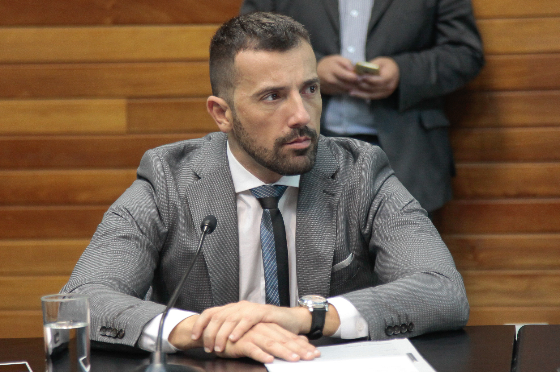 Deputado Patrício Destro (PSB). Reunião da Comissão de Finanças e Tributação.