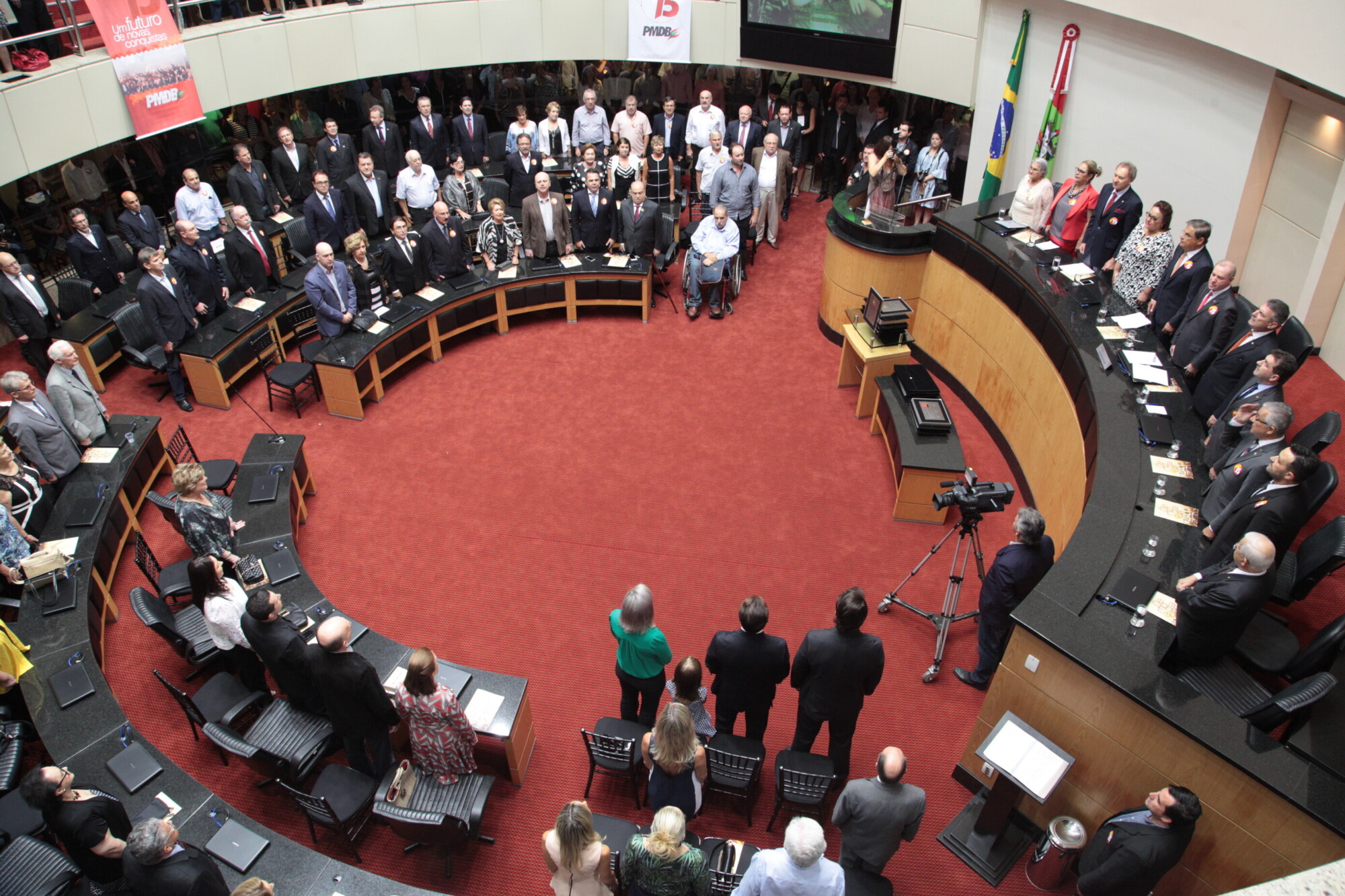 Assembleia presta homenagem ao PMDB pelos 50 anos de história