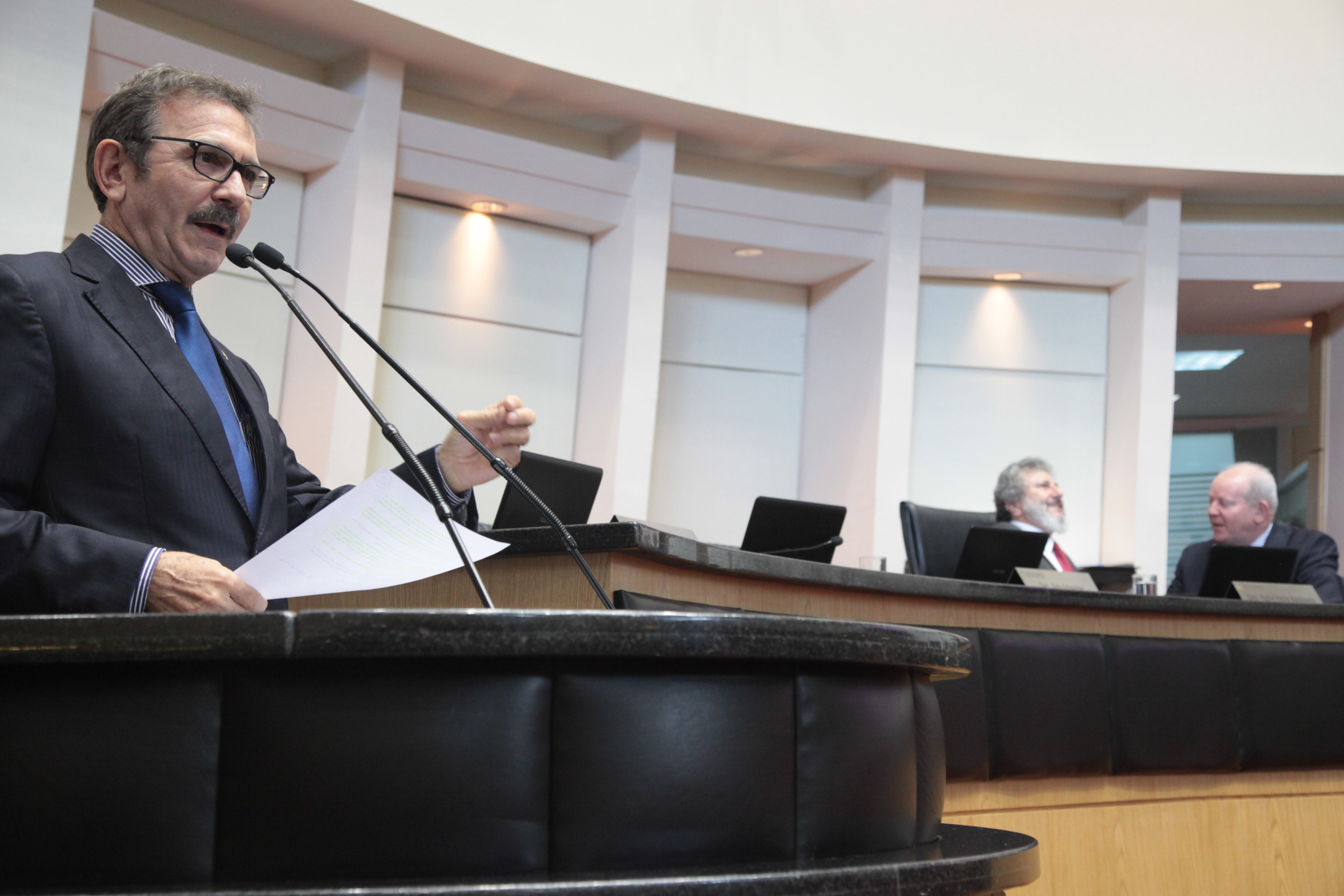 Sessão Ordinária da Assembleia Legislativa do Estado de Santa Catarina. Deputado Serafim Venzon (PSDB)