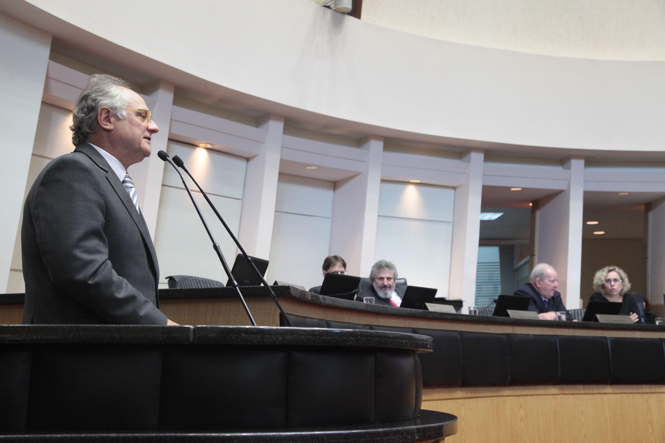 Sessão Ordinária da Assembleia Legislativa do Estado de Santa Catarina. Deputado Vicente Caropreso (PSDB)