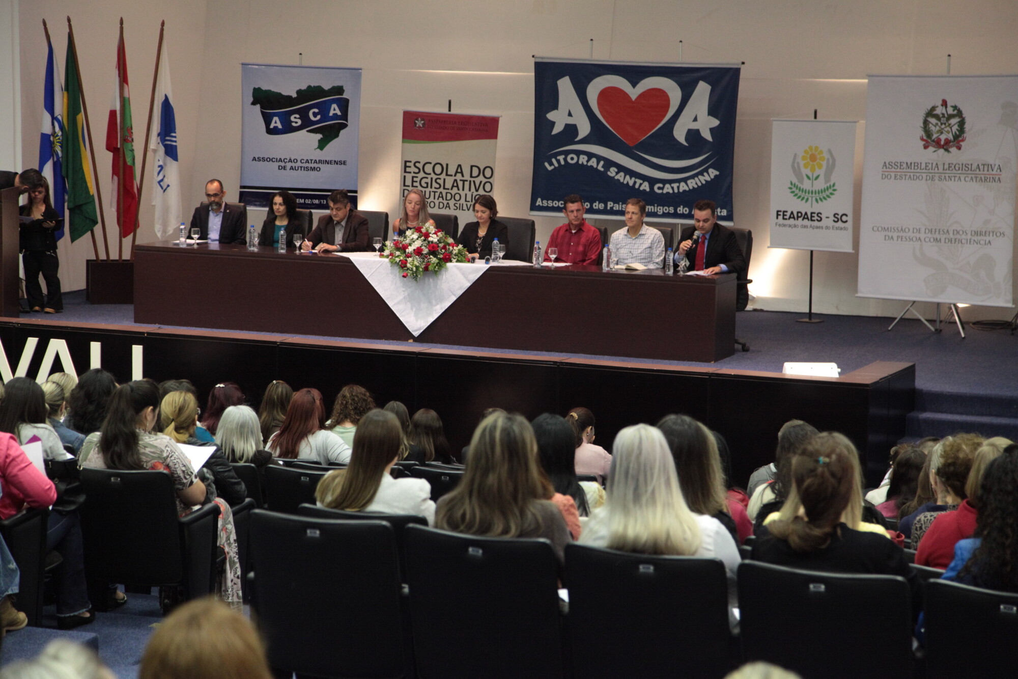 Seminário de Práticas Pedagógicas e Inclusão reúne mais de 500 pessoas