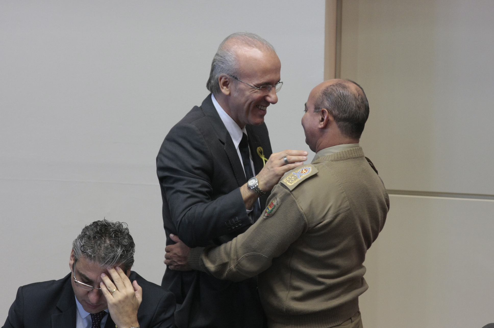 Sessão Especial para esclarecimento do Senhor Seretário de Estado e Segurança Pública sobre o Planejamento e Metas para o Cobate ao Crime no Estado de Santa Catarina.