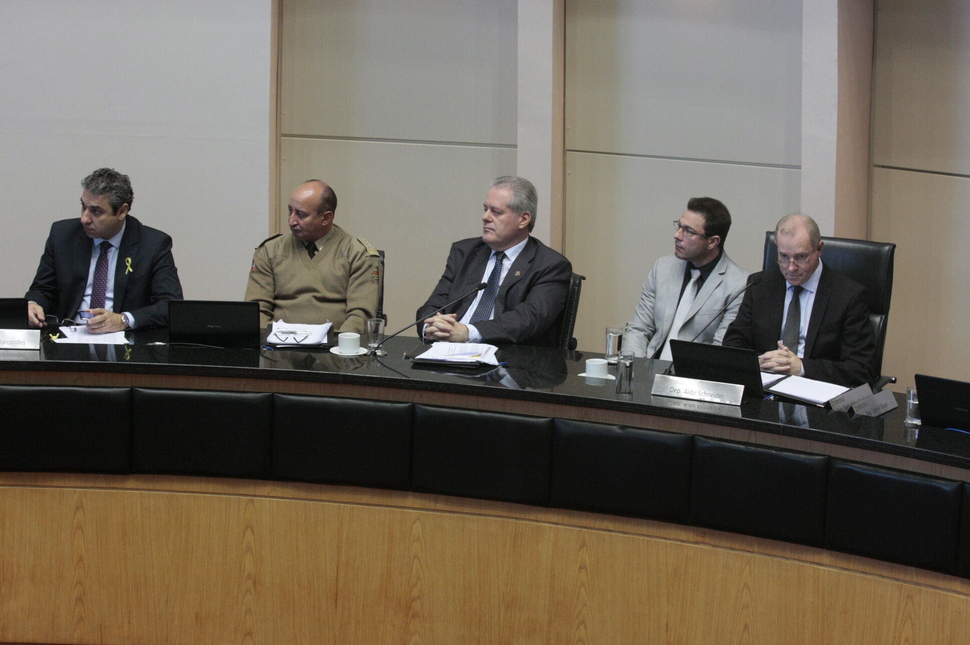 Segurança: secretário responde questionamentos dos deputados