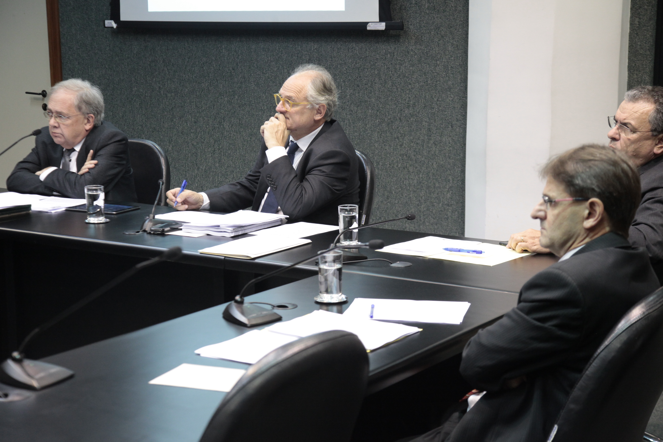 Reunião da CPI dos Medicamentos.