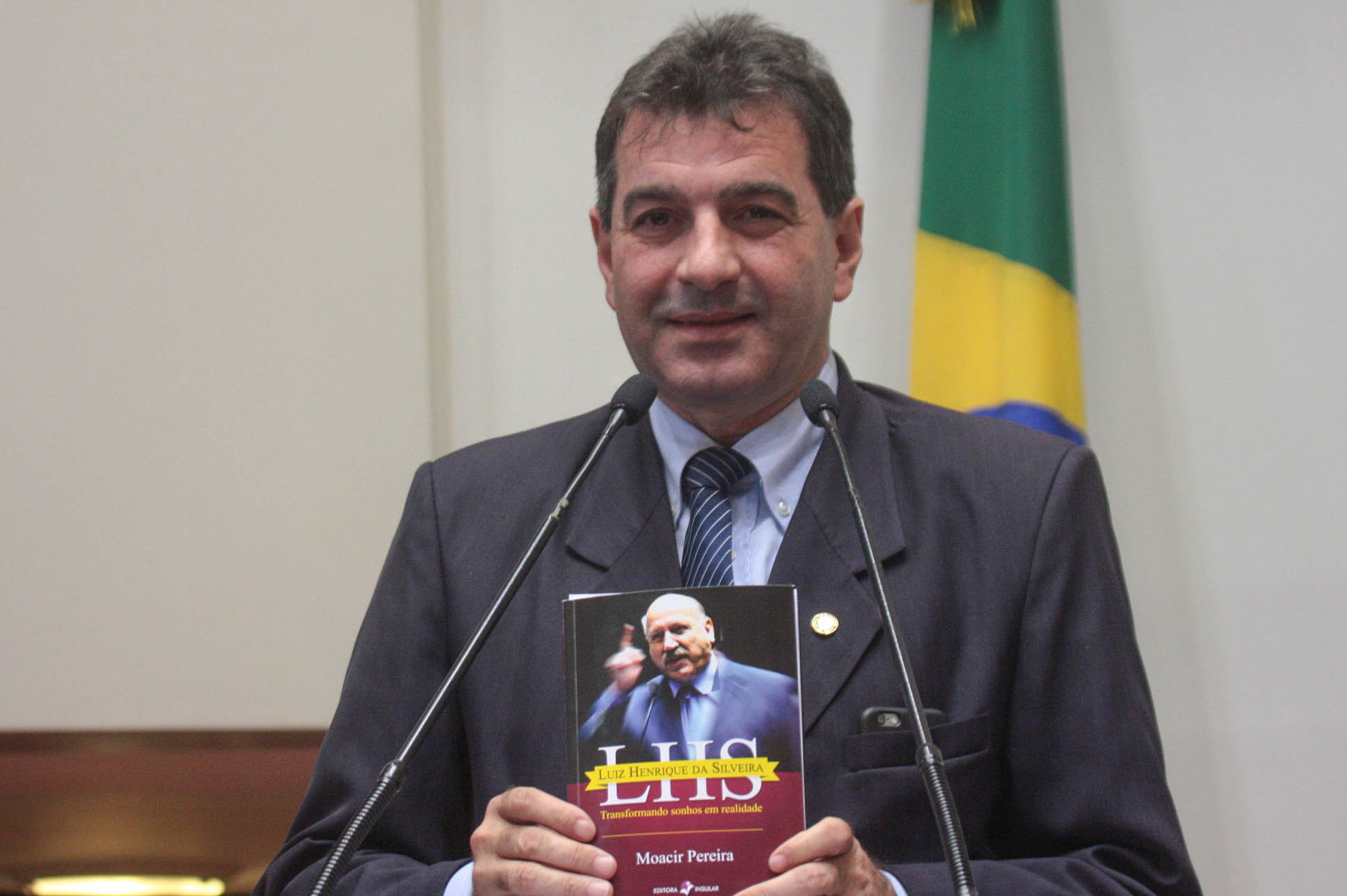 Deputado Valdir Cobalchini (PMDB). Sessão Ordinária.