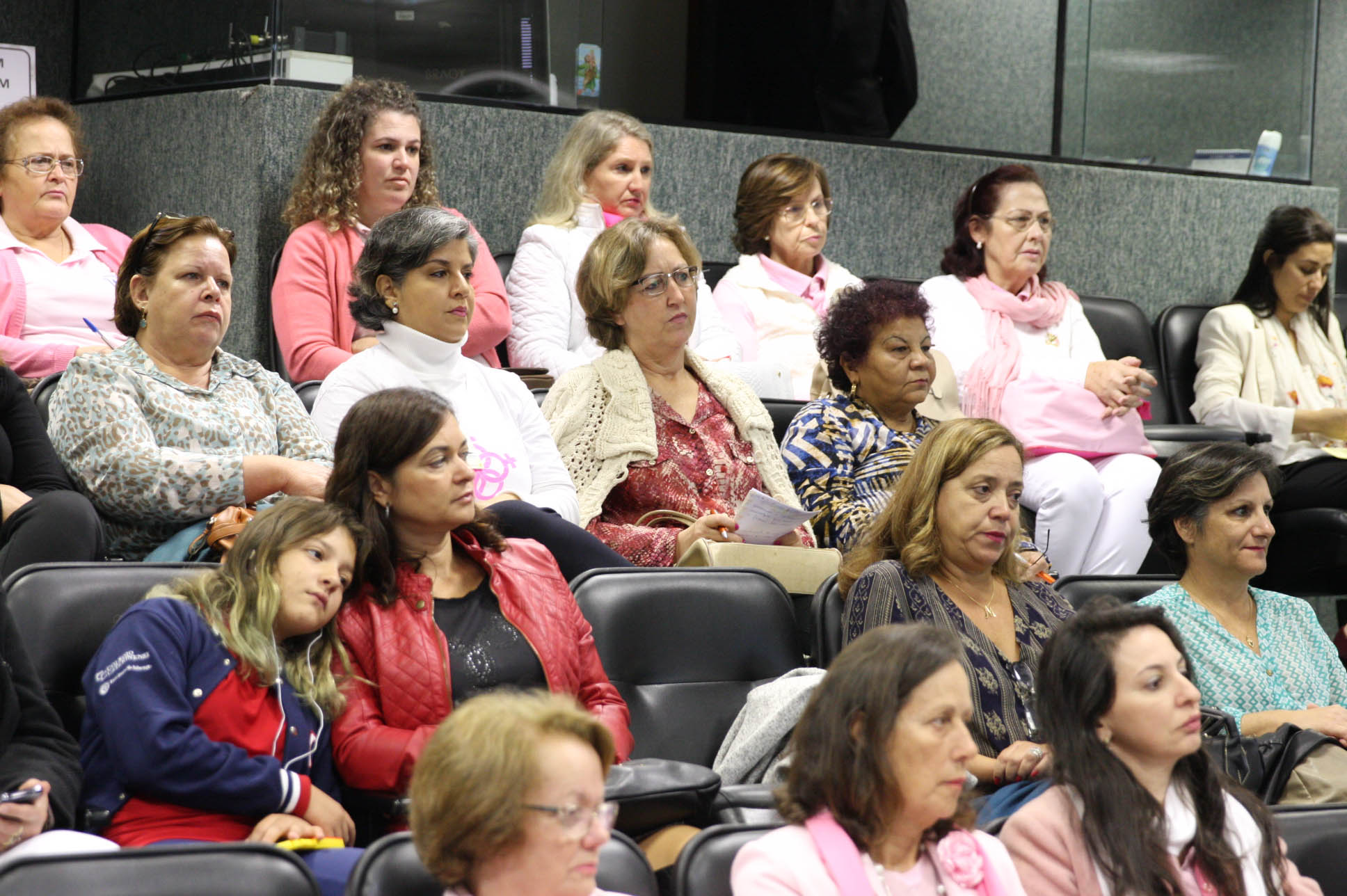 Comissão da Saúde - Idade Correta para Exame de Mamografia
