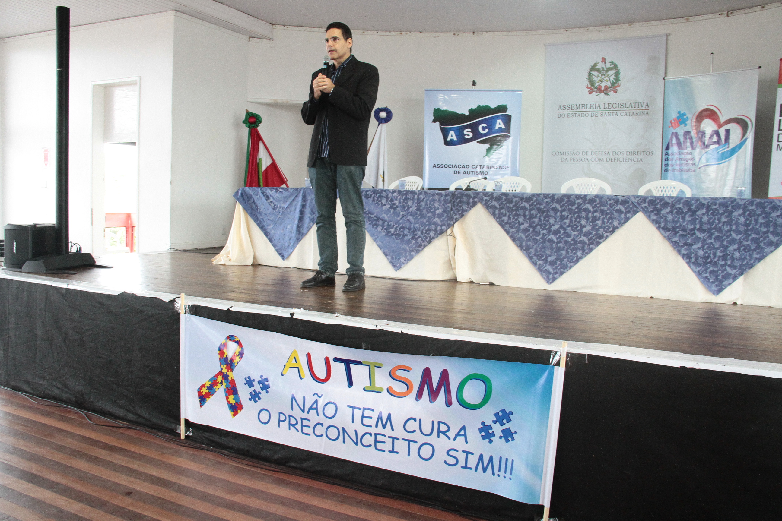 Seminário discute o Autismo e os Desafios da Educação Inclusiva - Imbituba SC.