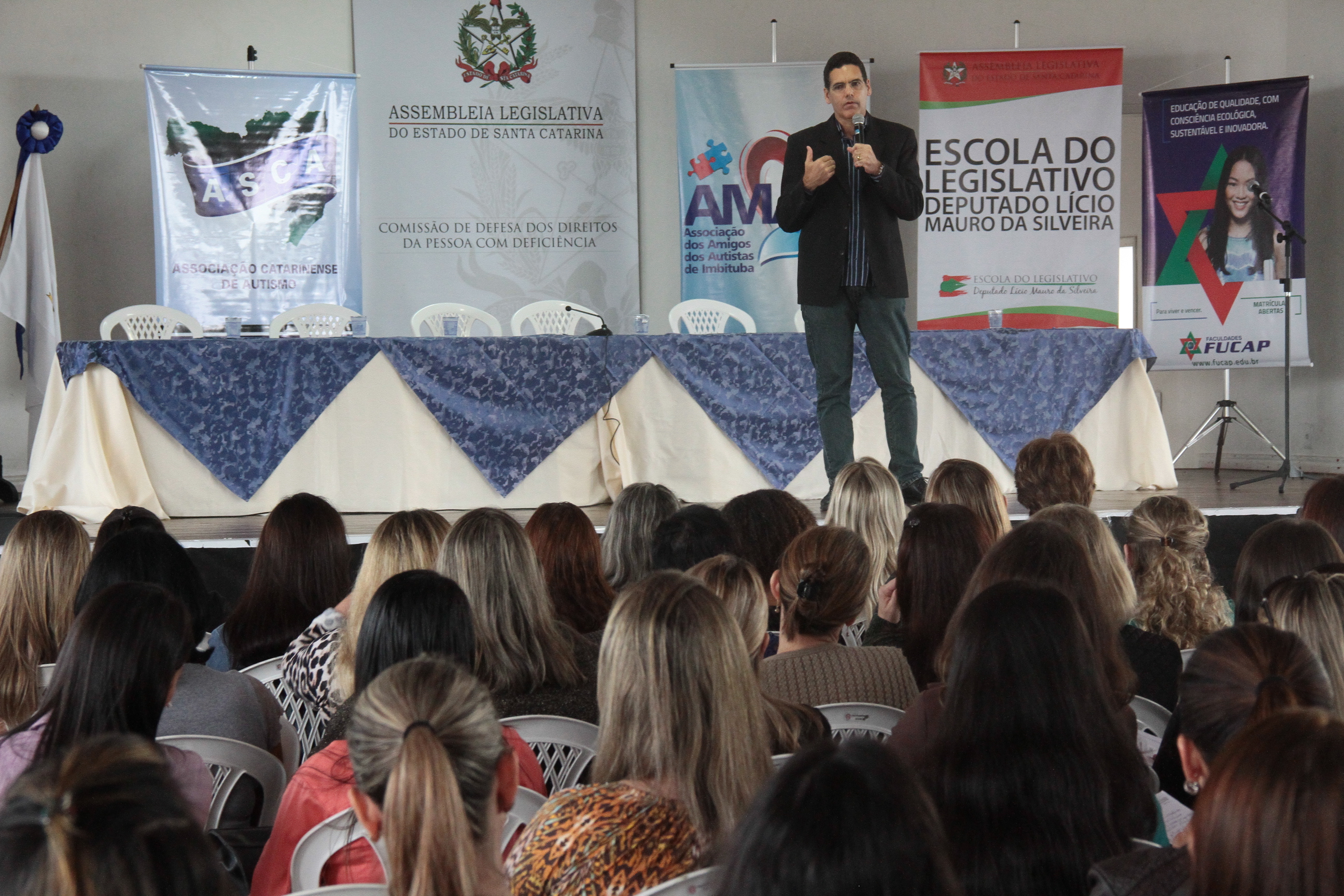 Seminário discute o Autismo e os Desafios da Educação Inclusiva - Imbituba SC. Eugênio Cunha.