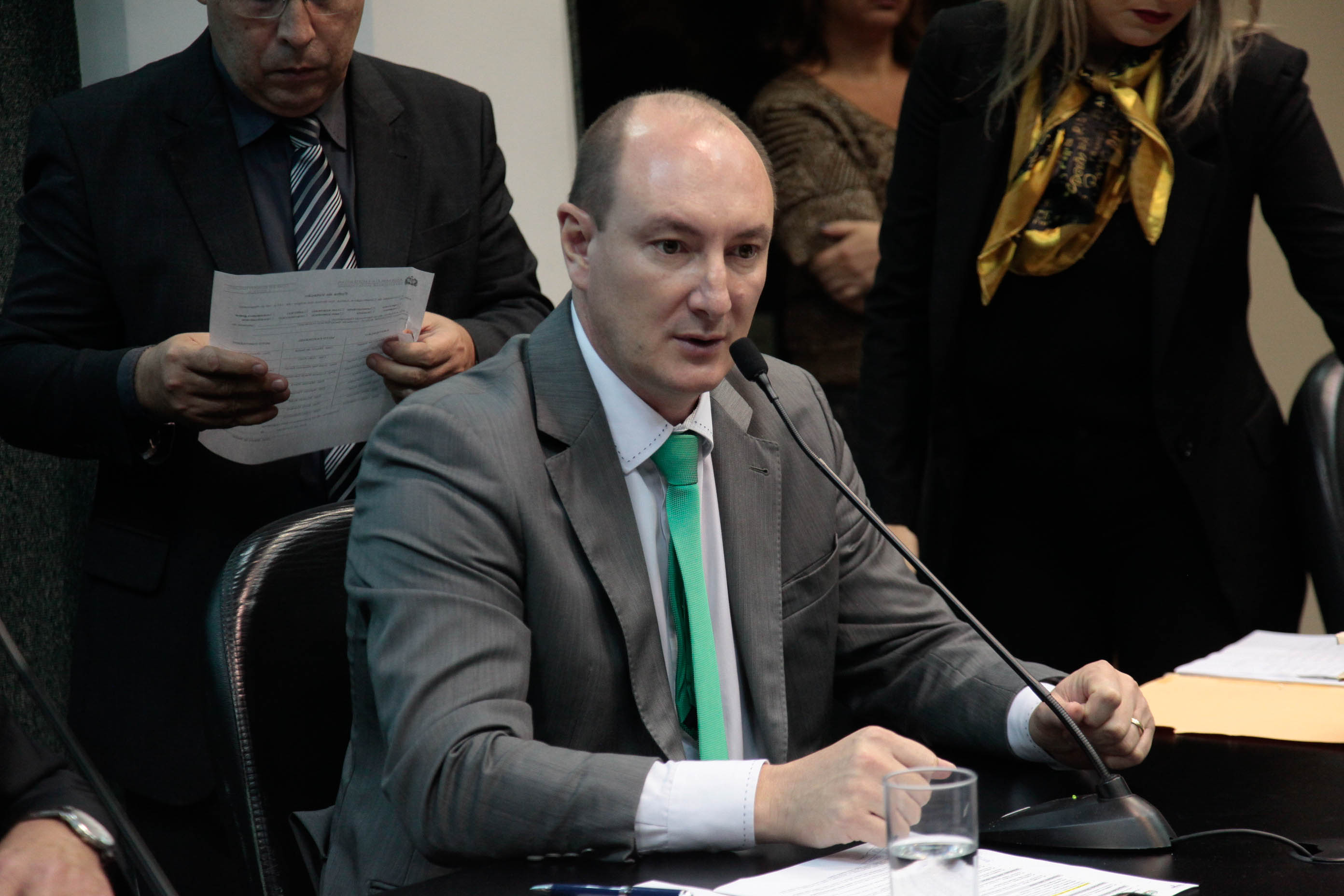 Deputado Mauro de Nadal (PMDB) em Comissão de Constituição e Justiça