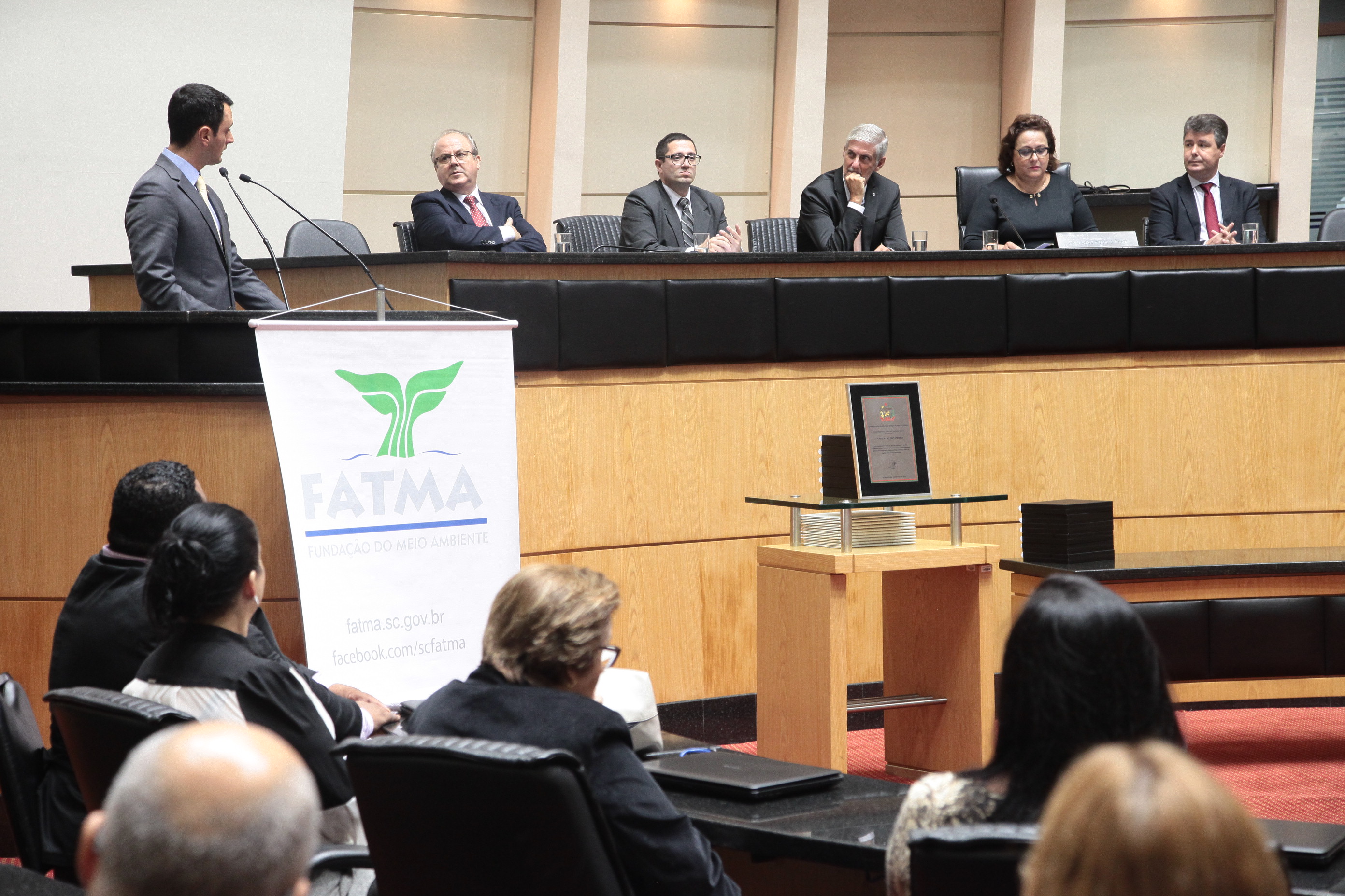 Sessão Especial em homenagem à Fundação do Meio Ambiente - FATMA pela passagem das suas quatro décadas de atividade e lançamento do livro FATMA 40 anos - Patrimônio dos Catarinenses.
