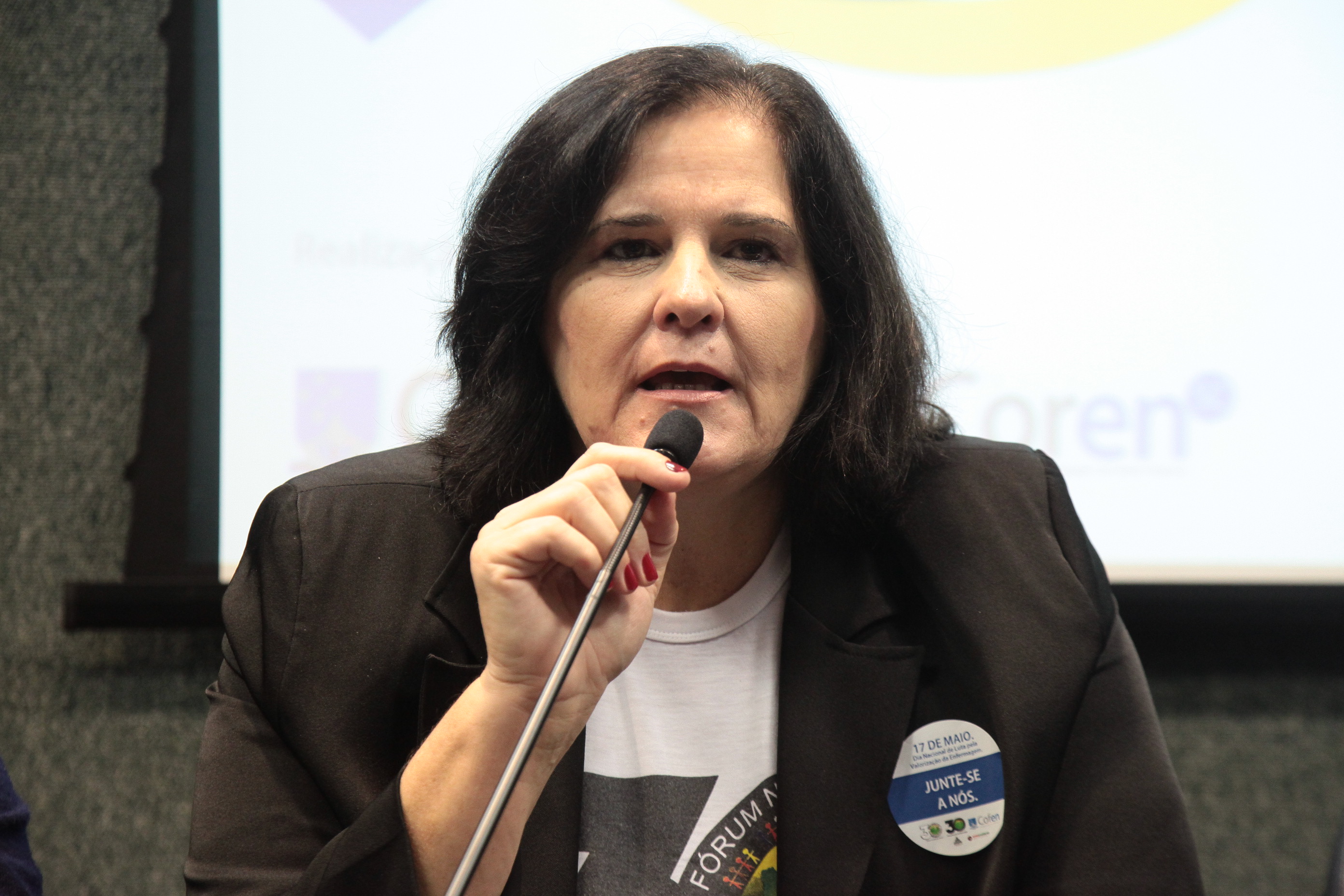 Audiência Pública - Valorização da Enfermagem. Helga Bresciani.