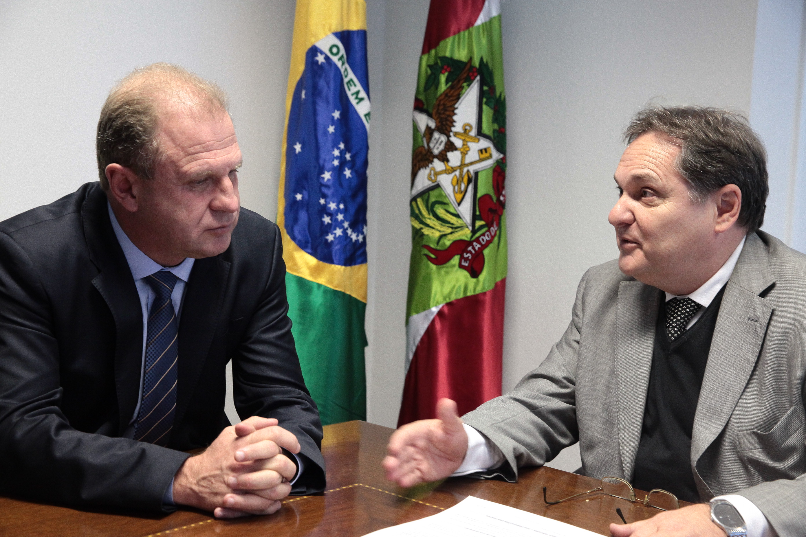 Assembleia Legislativa e o Tribunal Regional Eleitoral assinam convênio.