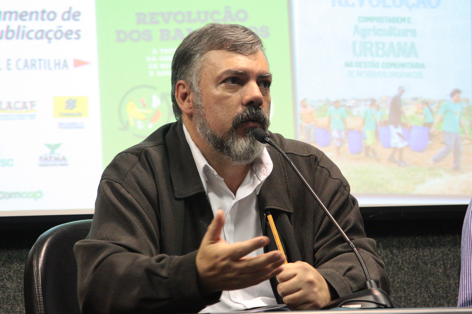 II Formação em Gestão Comunitária de Resíduos Orgânicos. Antônio Storell Junior, Coordenador de Gestão de Resíduos Orgânicos, São paulo.
