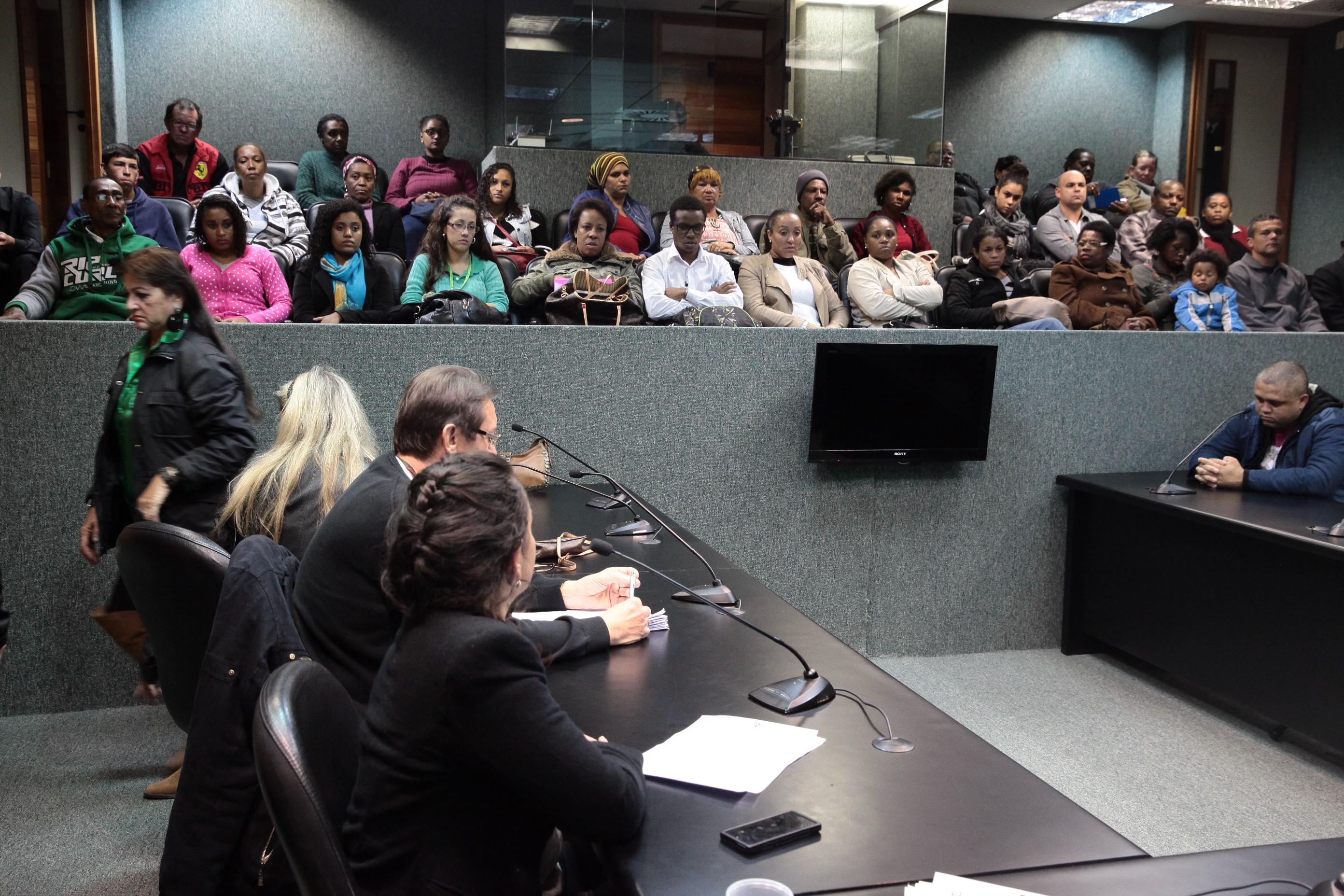 Reunião do Programa Antonita de Barros com os pais dos estagiários.