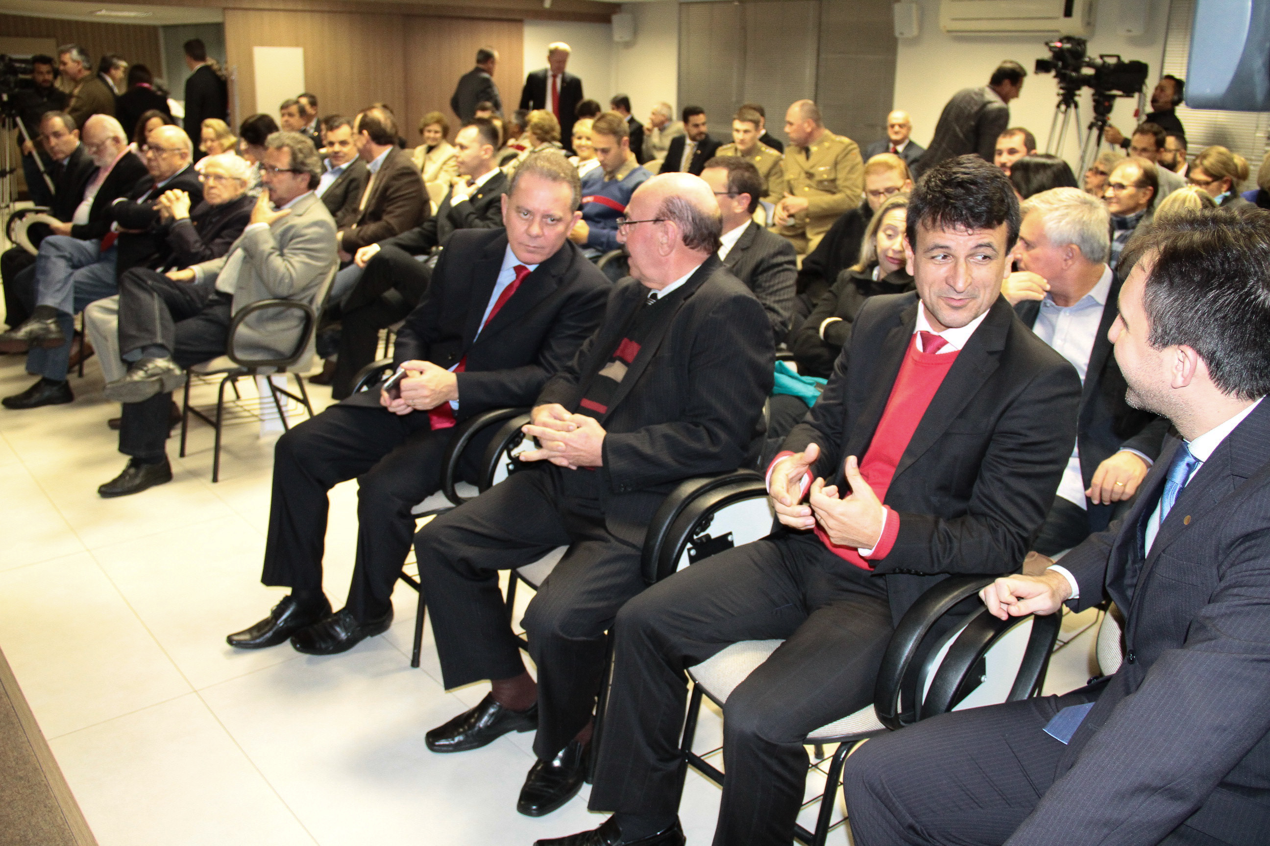 Ato Parlamentar Solene em comemoração aos 146 anos de Emancipação Política e Administração do Município de Tubarão.