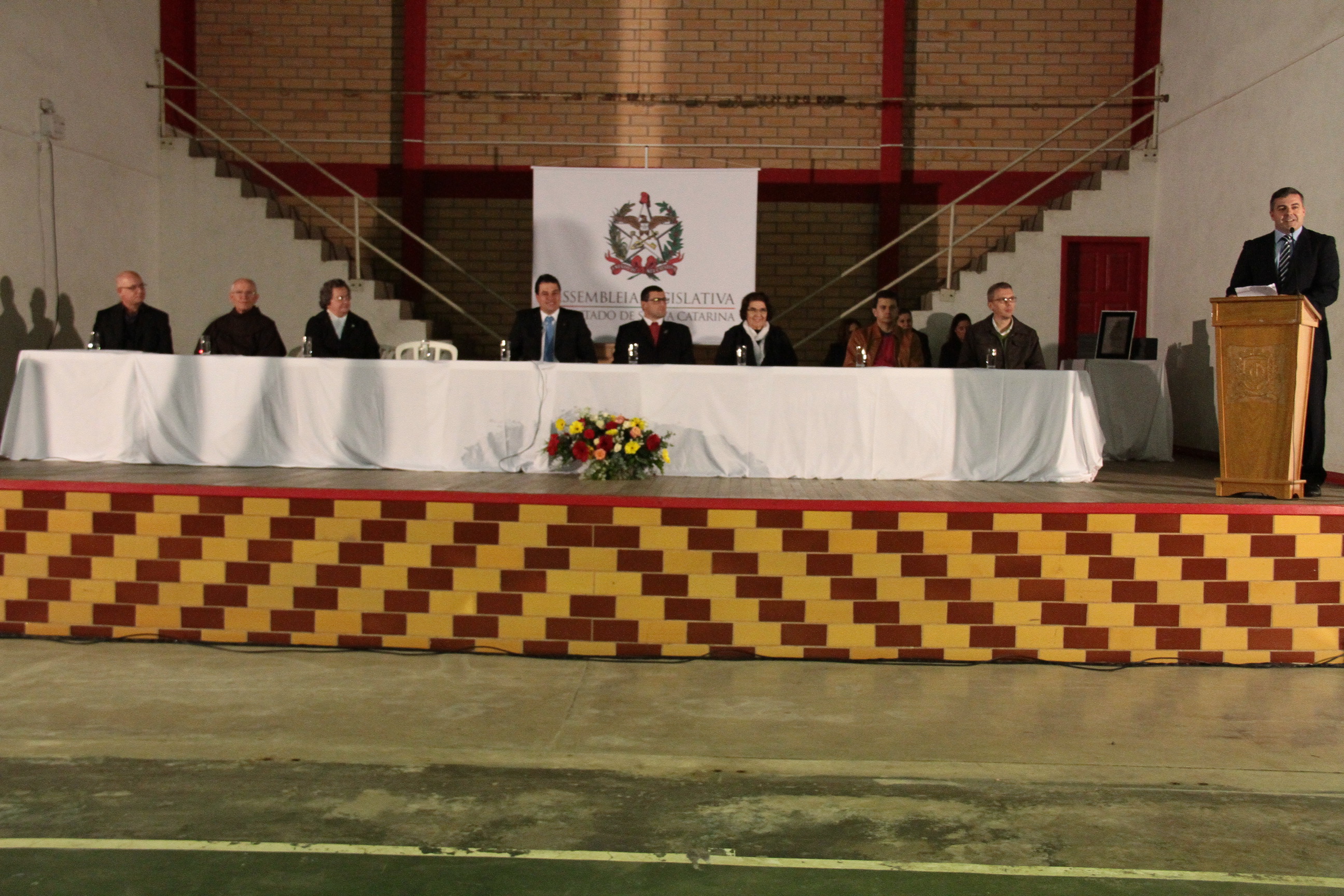Ato Solene em homenagem ao Colégio Sagrada Família em comemoração aos 80 anos de fundação pelas as Irmãs Escolares de Nossa Senhora - Forquilhinha/SC.