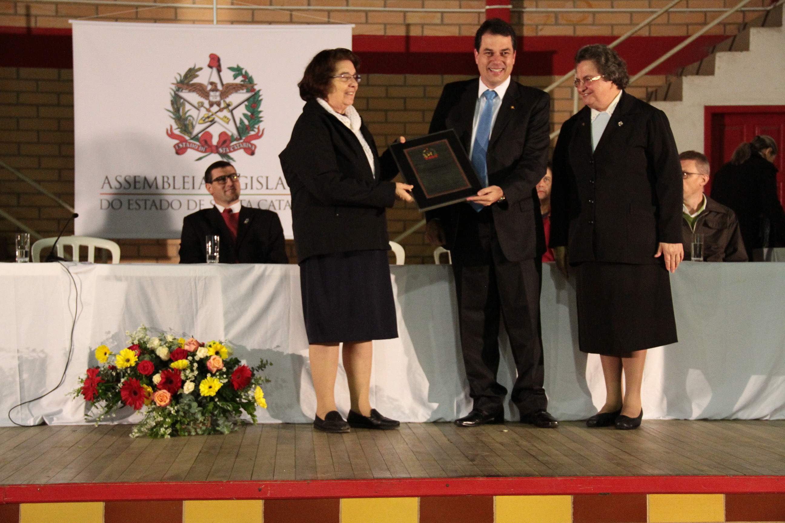 Ato Solene em homenagem ao Colégio Sagrada Família em comemoração aos 80 anos de fundação pelas as Irmãs Escolares de Nossa Senhora - Forquilhinha/SC.