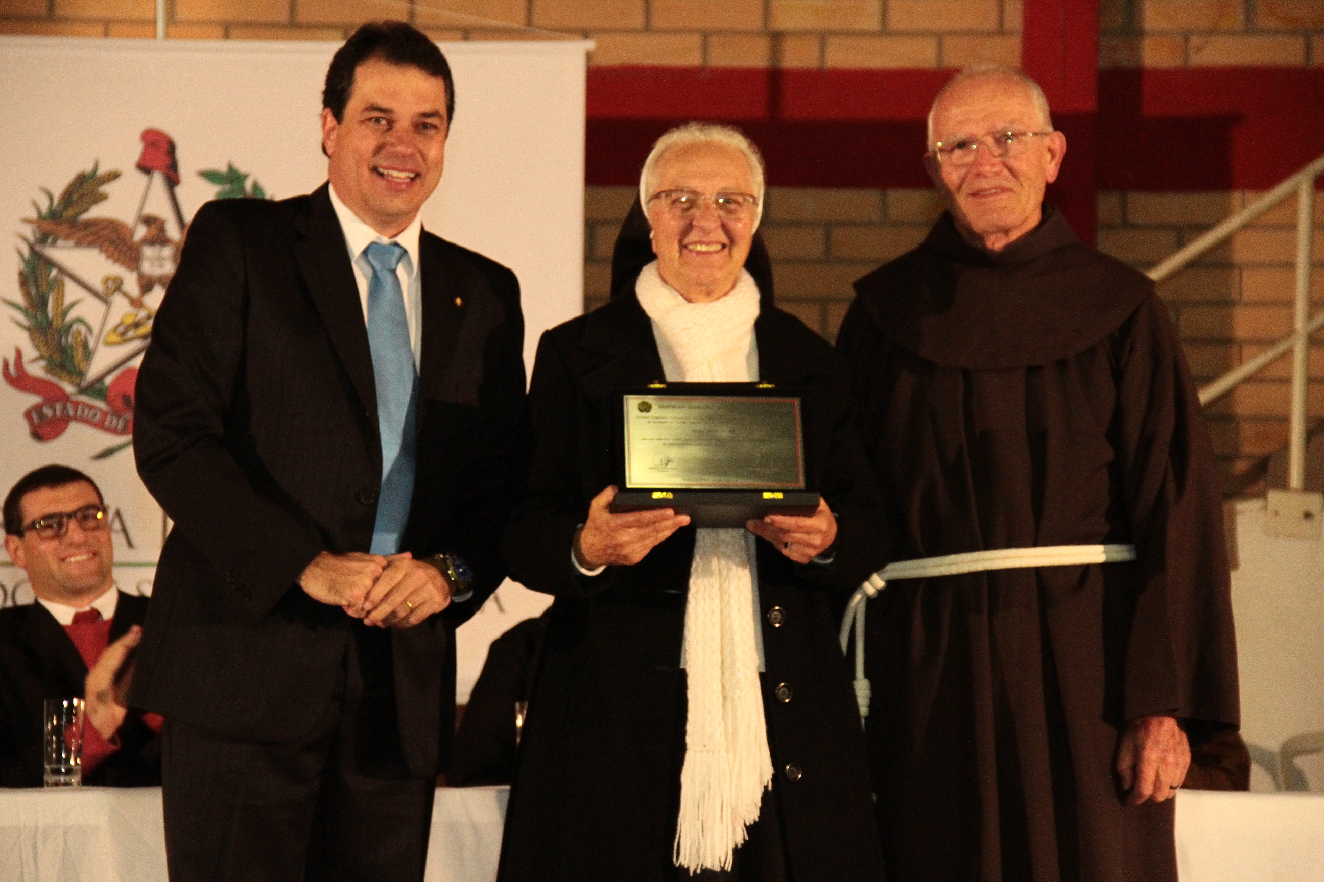 Ato Solene em homenagem ao Colégio Sagrada Família em comemoração aos 80 anos de fundação pelas as Irmãs Escolares de Nossa Senhora - Forquilhinha/SC.