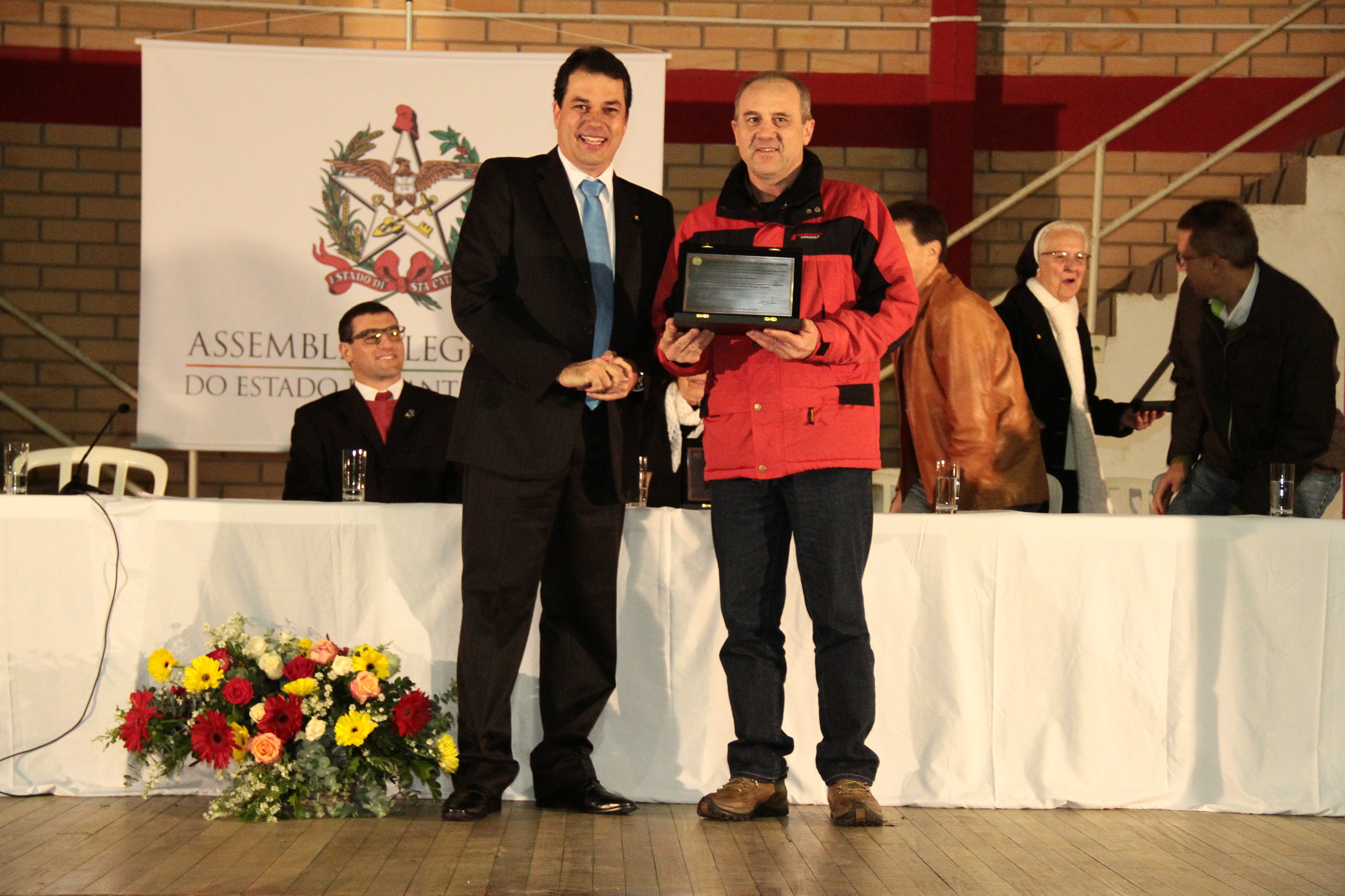 Ato Solene em homenagem ao Colégio Sagrada Família em comemoração aos 80 anos de fundação pelas as Irmãs Escolares de Nossa Senhora - Forquilhinha/SC.