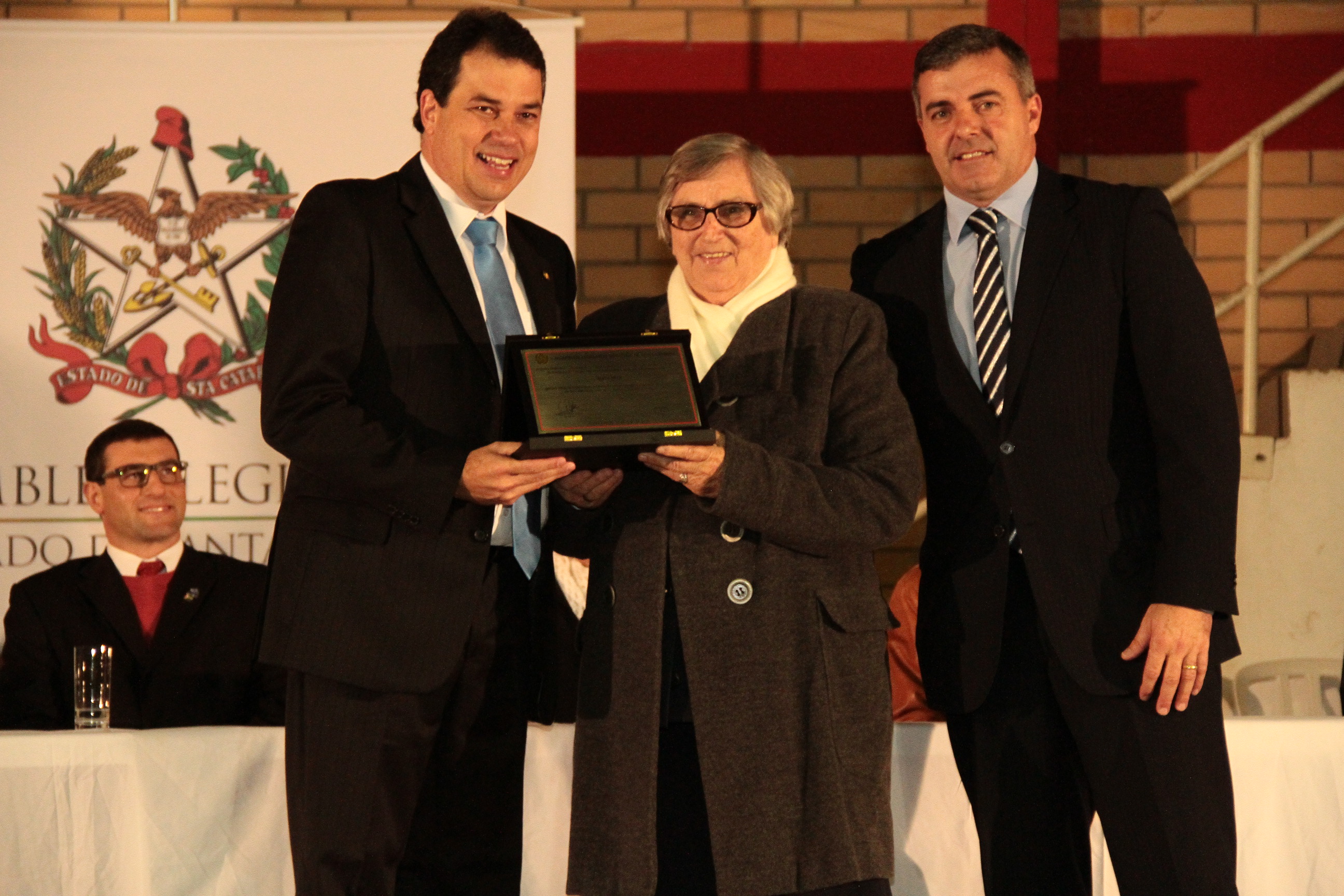 Ato Solene em homenagem ao Colégio Sagrada Família em comemoração aos 80 anos de fundação pelas as Irmãs Escolares de Nossa Senhora - Forquilhinha/SC.