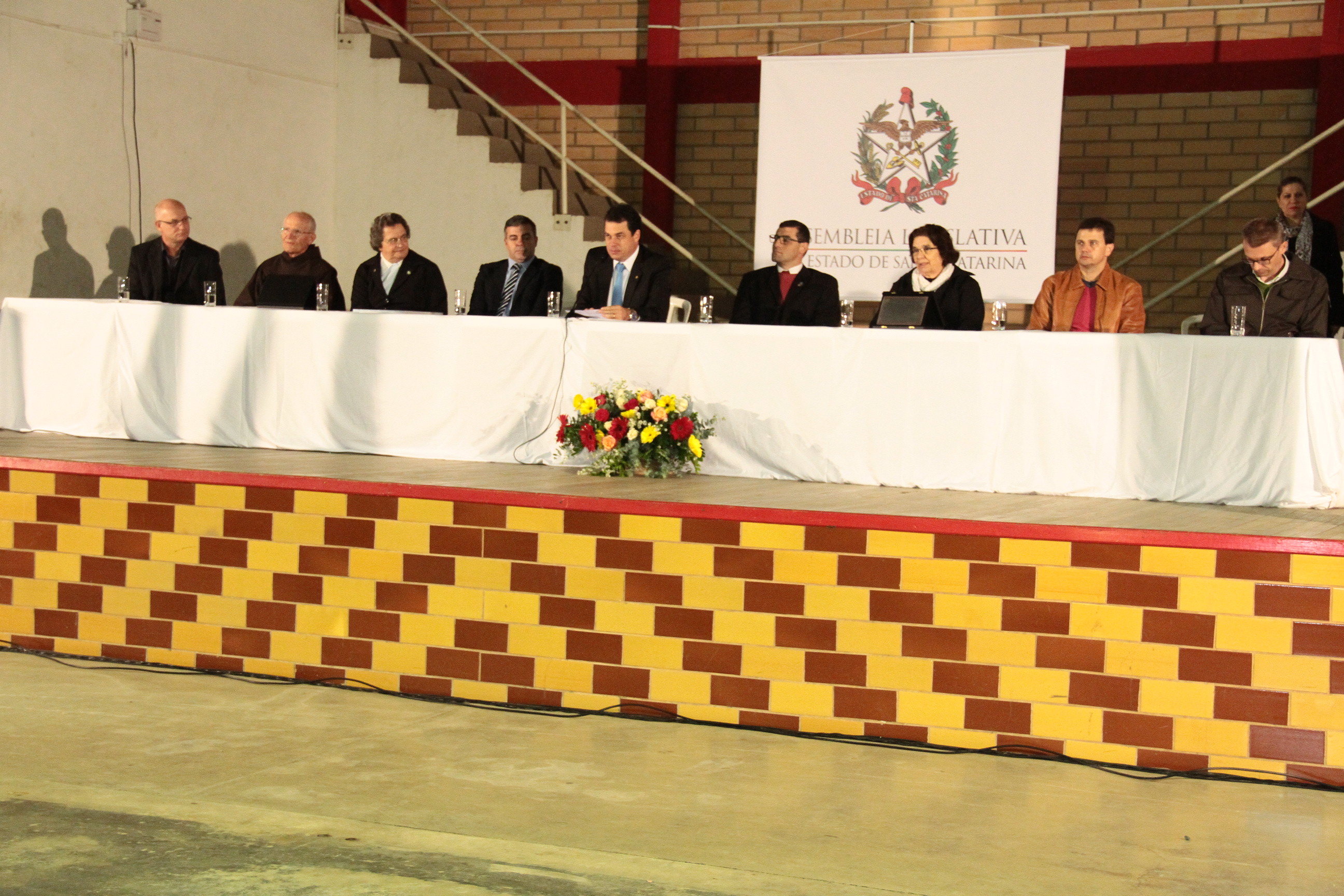 Ato Solene em homenagem ao Colégio Sagrada Família em comemoração aos 80 anos de fundação pelas as Irmãs Escolares de Nossa Senhora - Forquilhinha/SC.