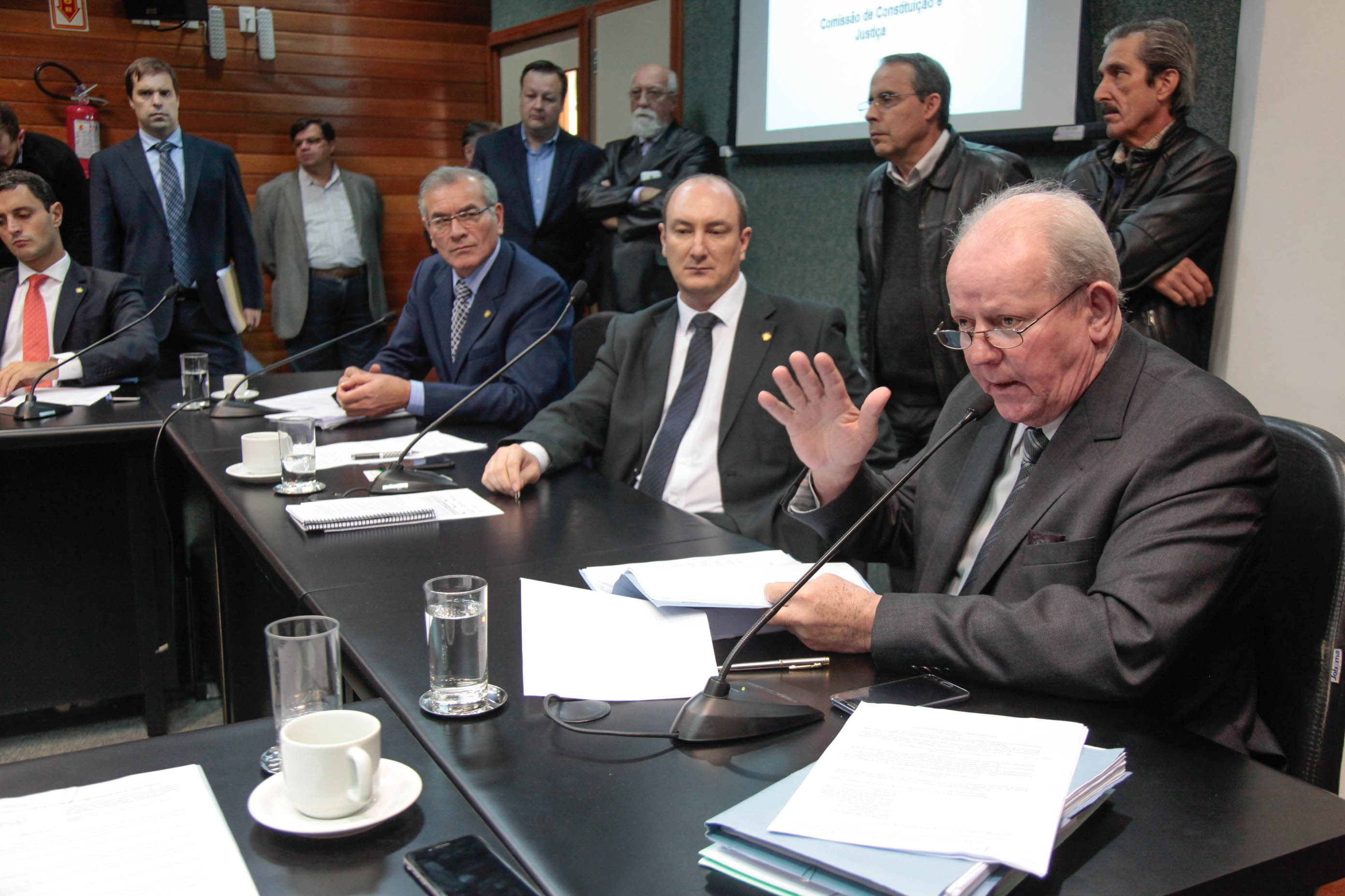 Comissão de Constituição e Justiça