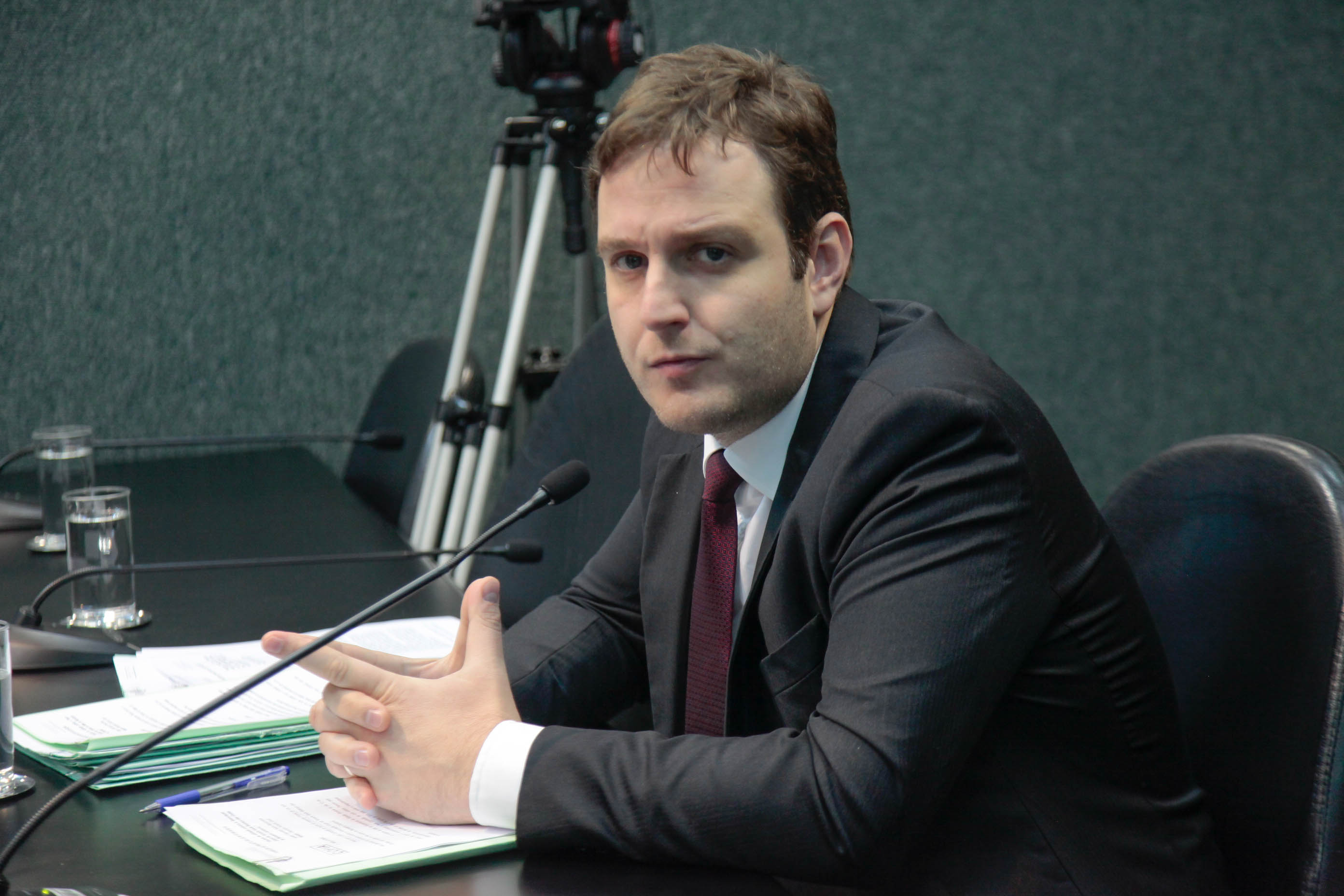 Deputado Ricardo Guidi (PSD) em Comissão de Constituição e Justiça