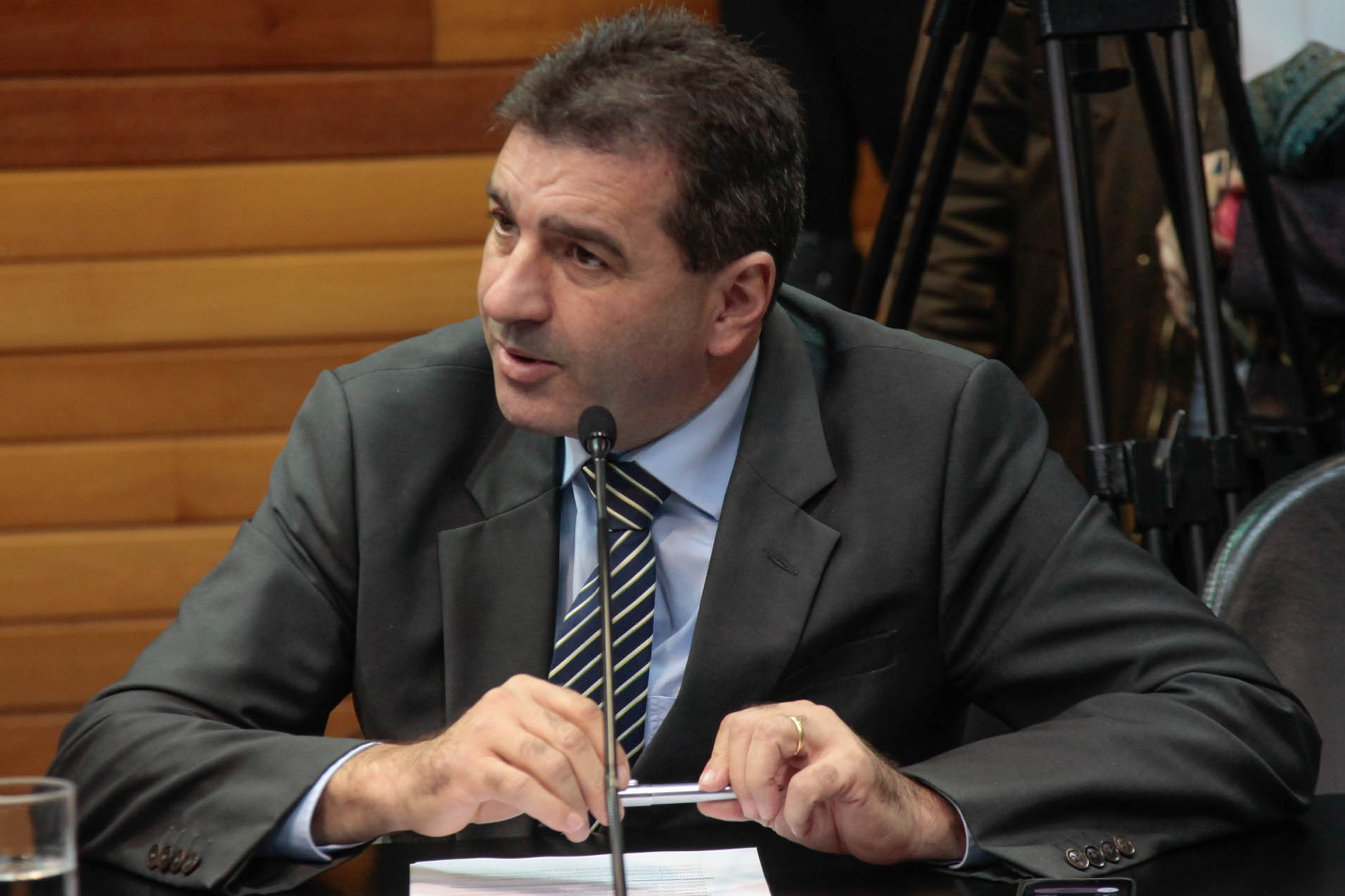 Deputado Valdir Cobalchini (PMDB) em Comissão de Constituição e Justiça