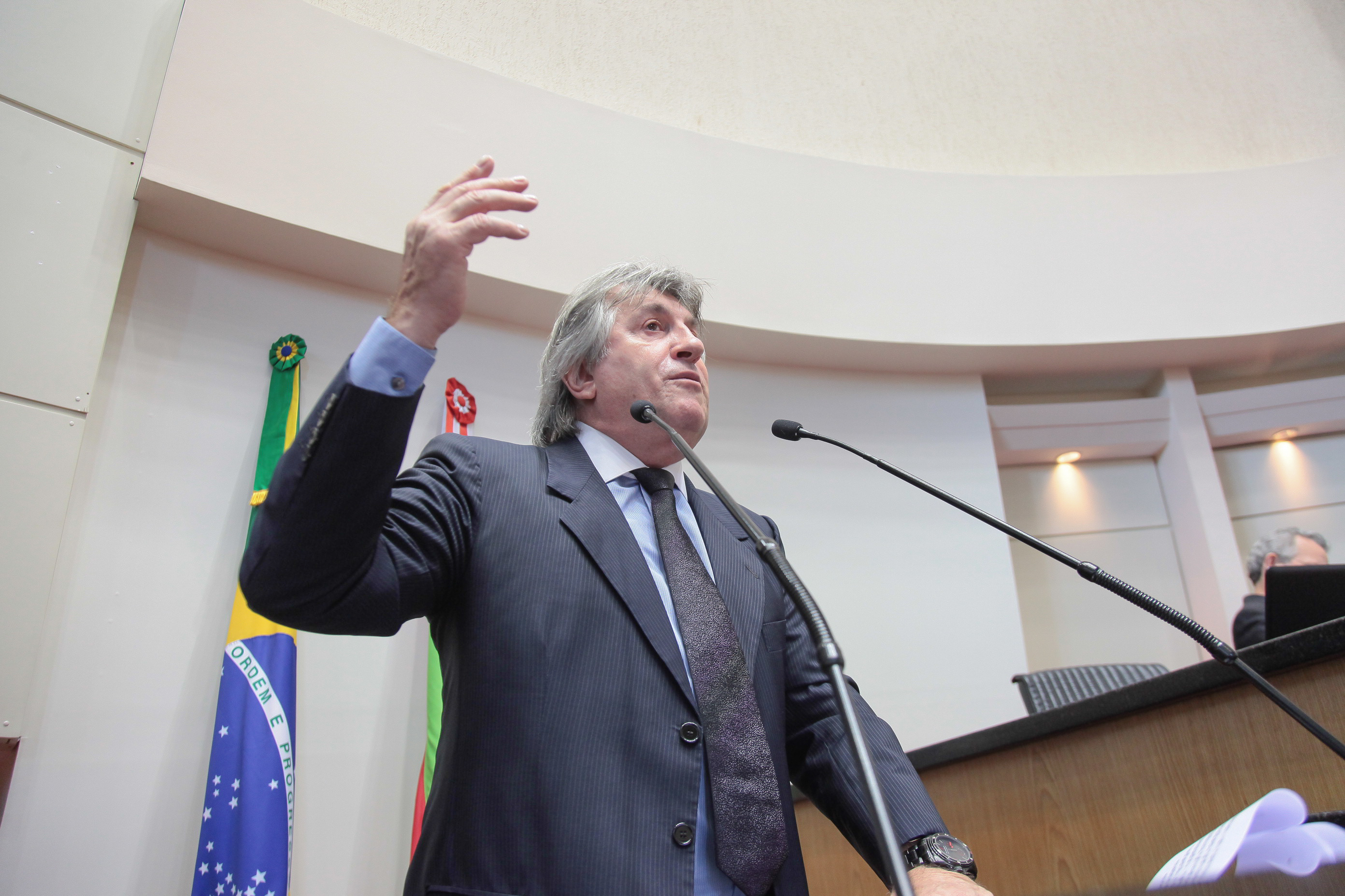 Deputado Leonel Pavan (PSDB) em Sessão Ordinária