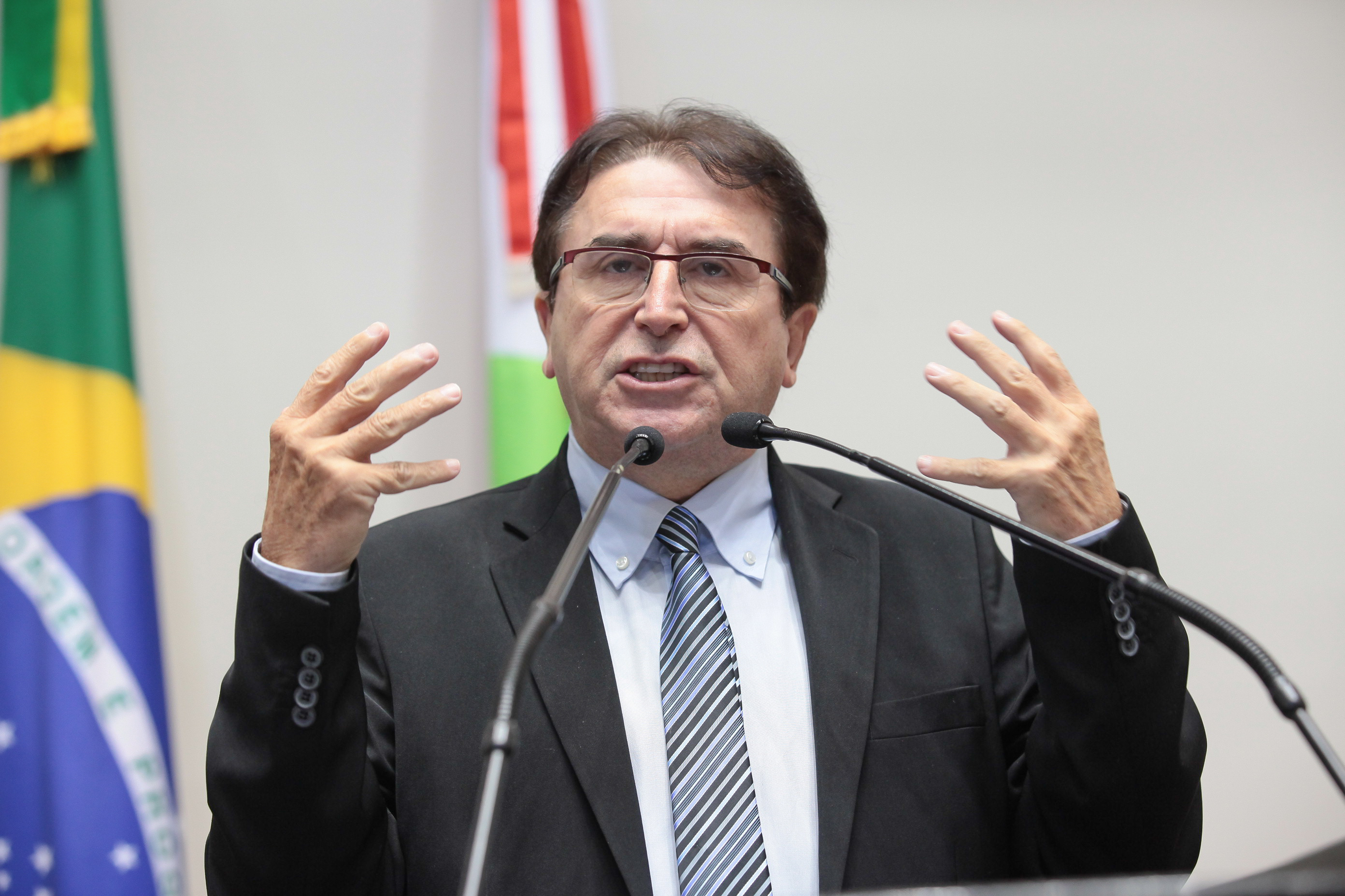 Deputado Antonio Aguiar (PMDB) 	em Sessão Ordinária
