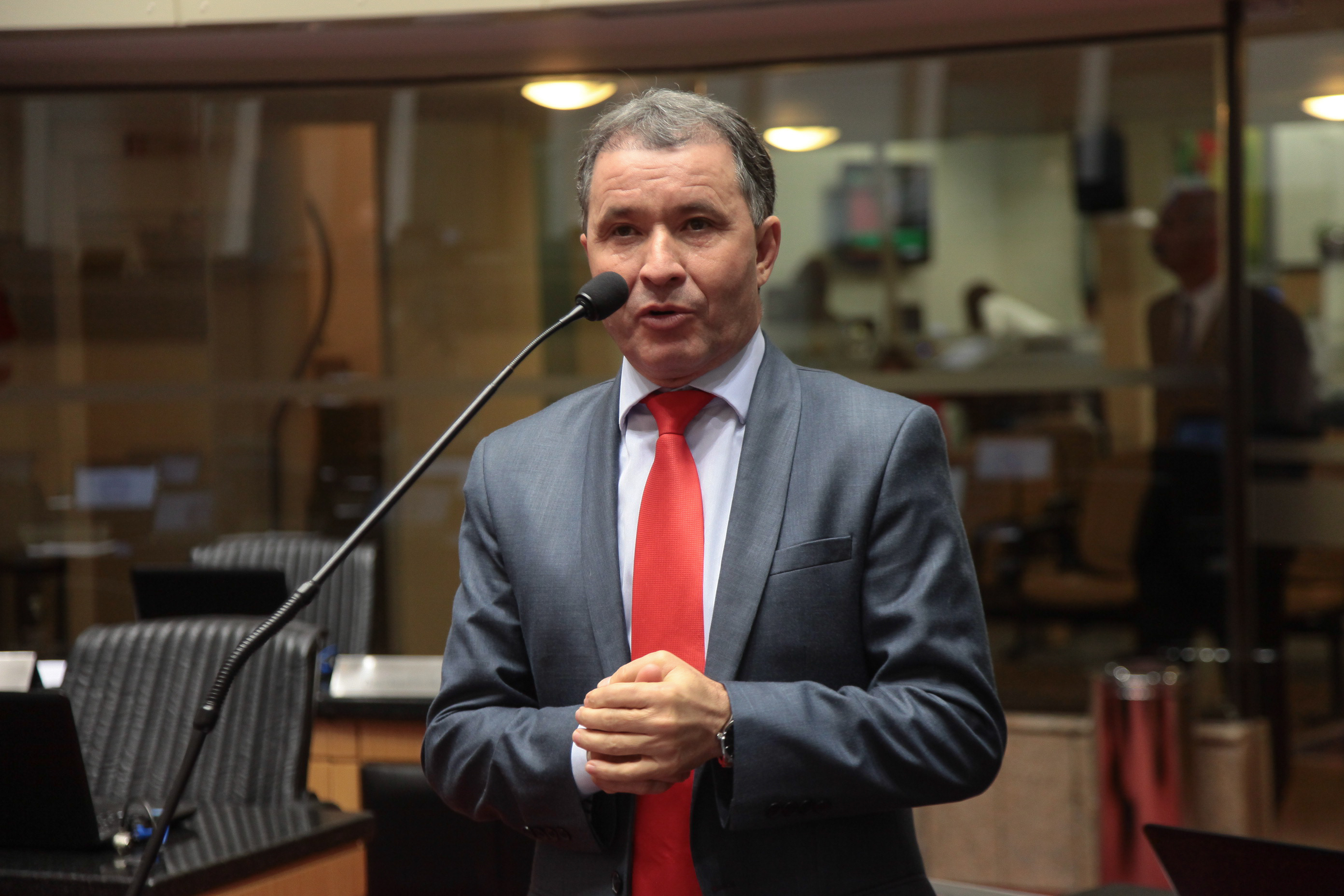 Deputado Valdir Cobalchini (PMDB) em Sessão Ordinária
