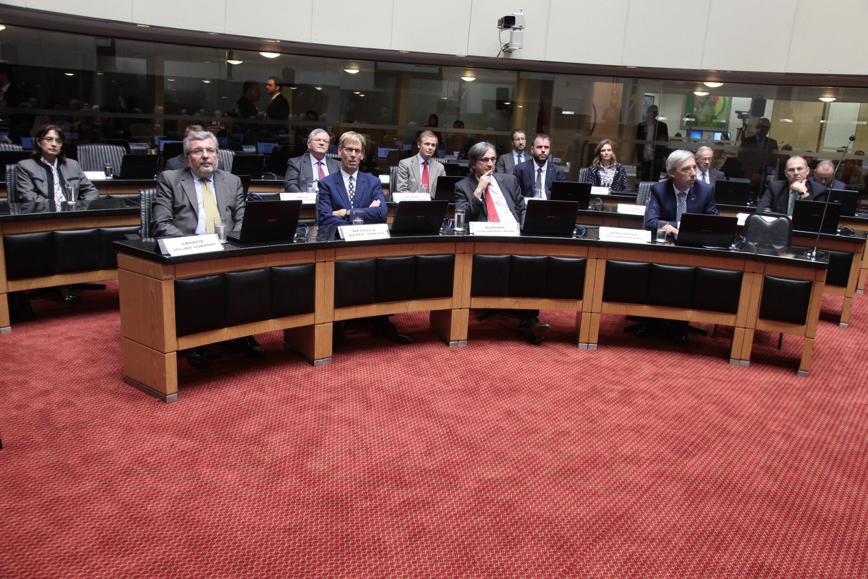 Comitiva da União Europeia visita Parlamento catarinense. Foto: Eduardo Guedes de Oliveira