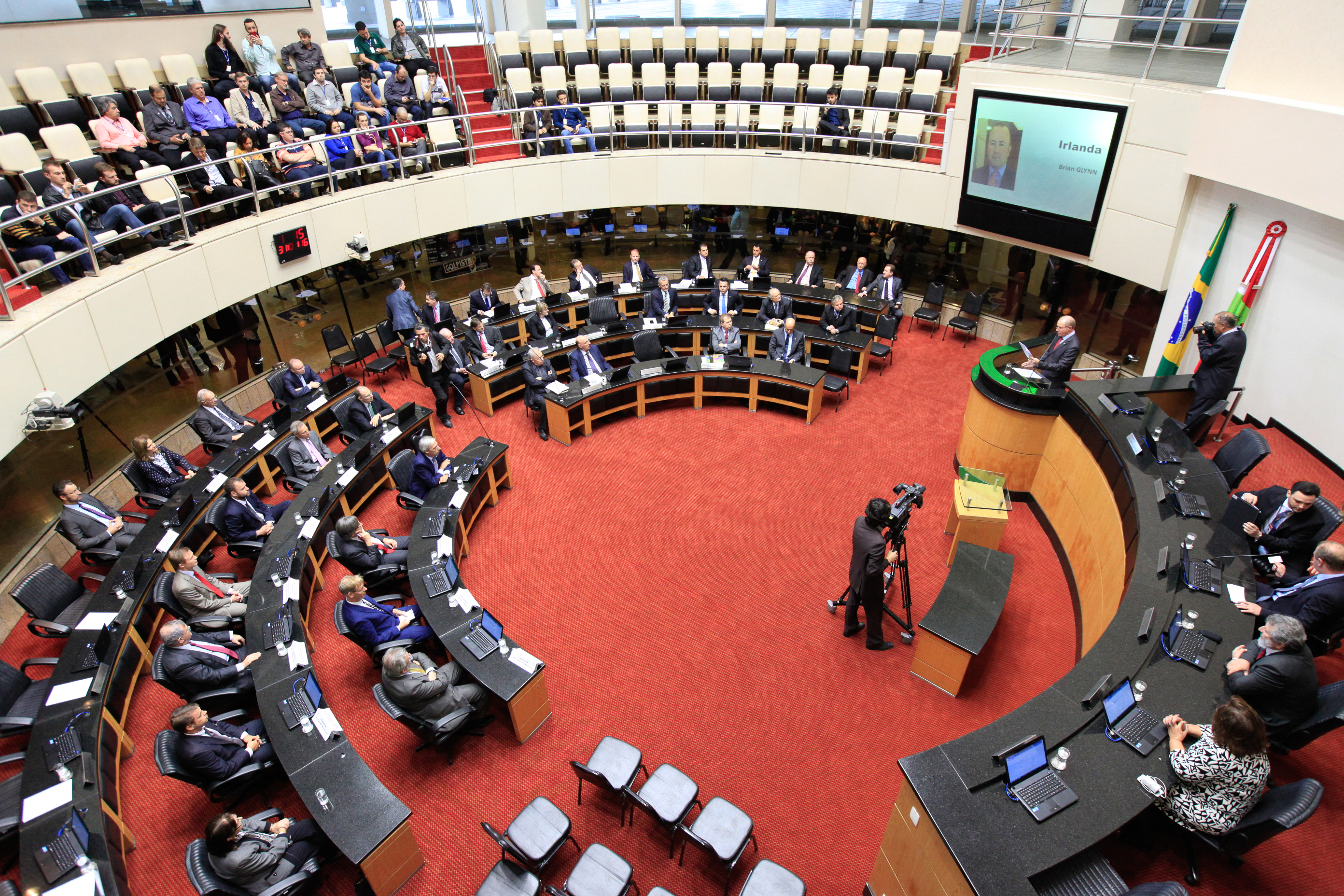 Comitiva da União Europeia visita Parlamento catarinense.