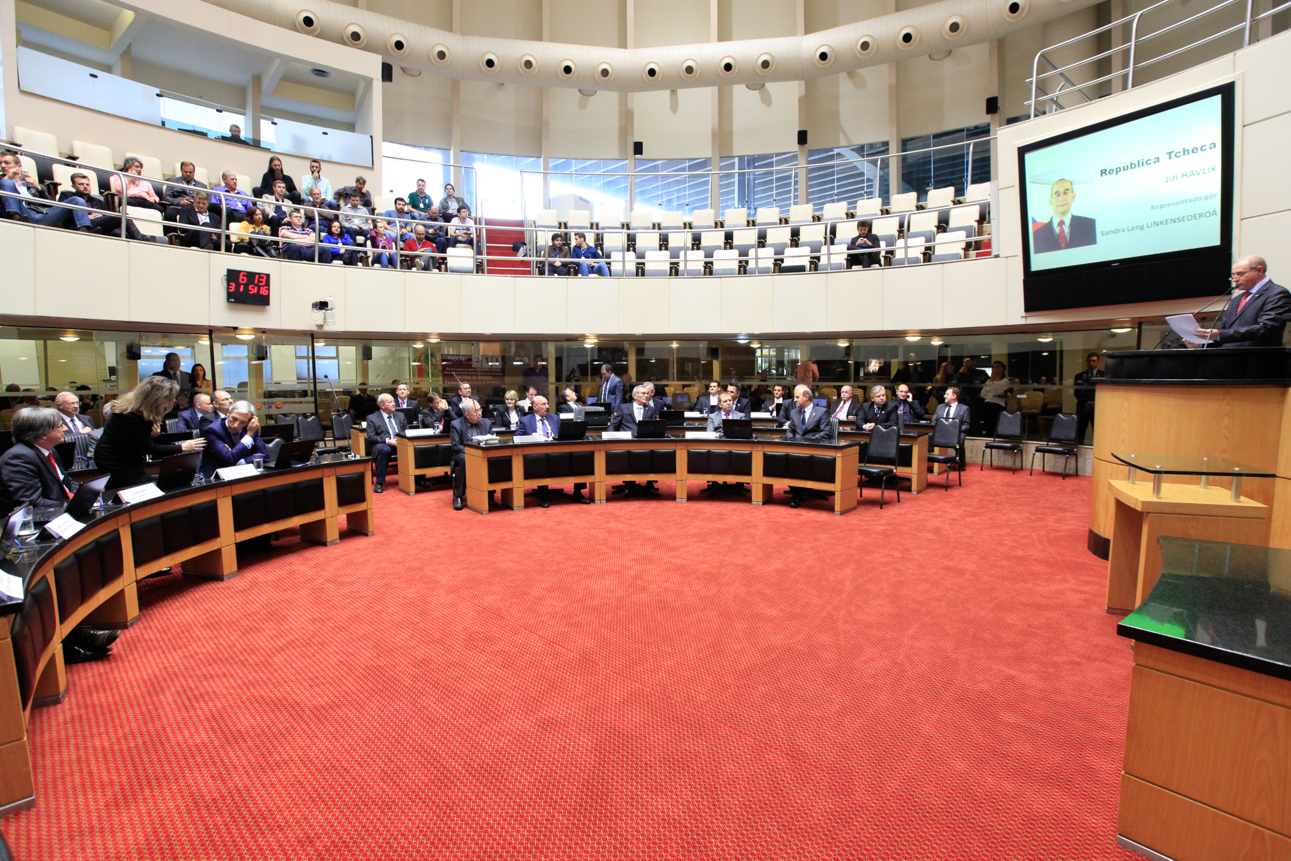 Comitiva da União Europeia visita Parlamento catarinense.