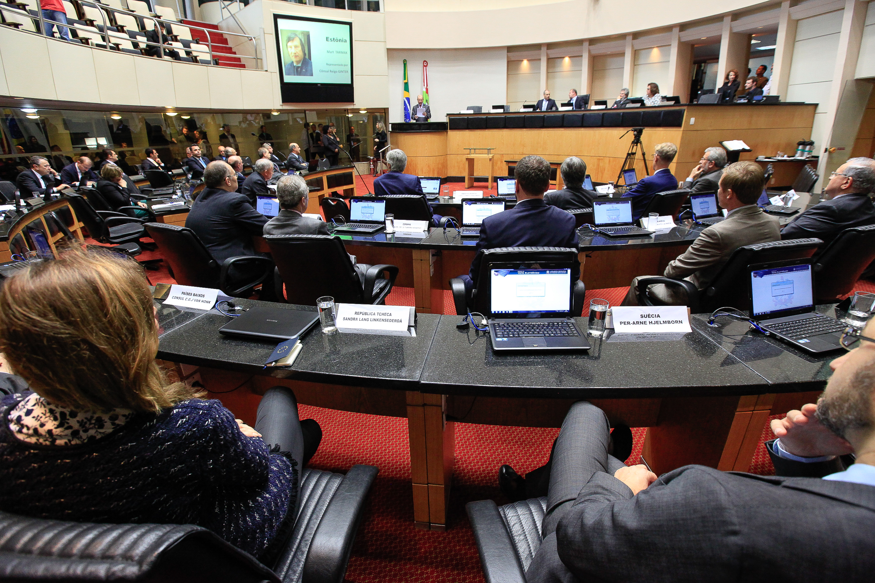 Comitiva da União Europeia visita Parlamento catarinense.