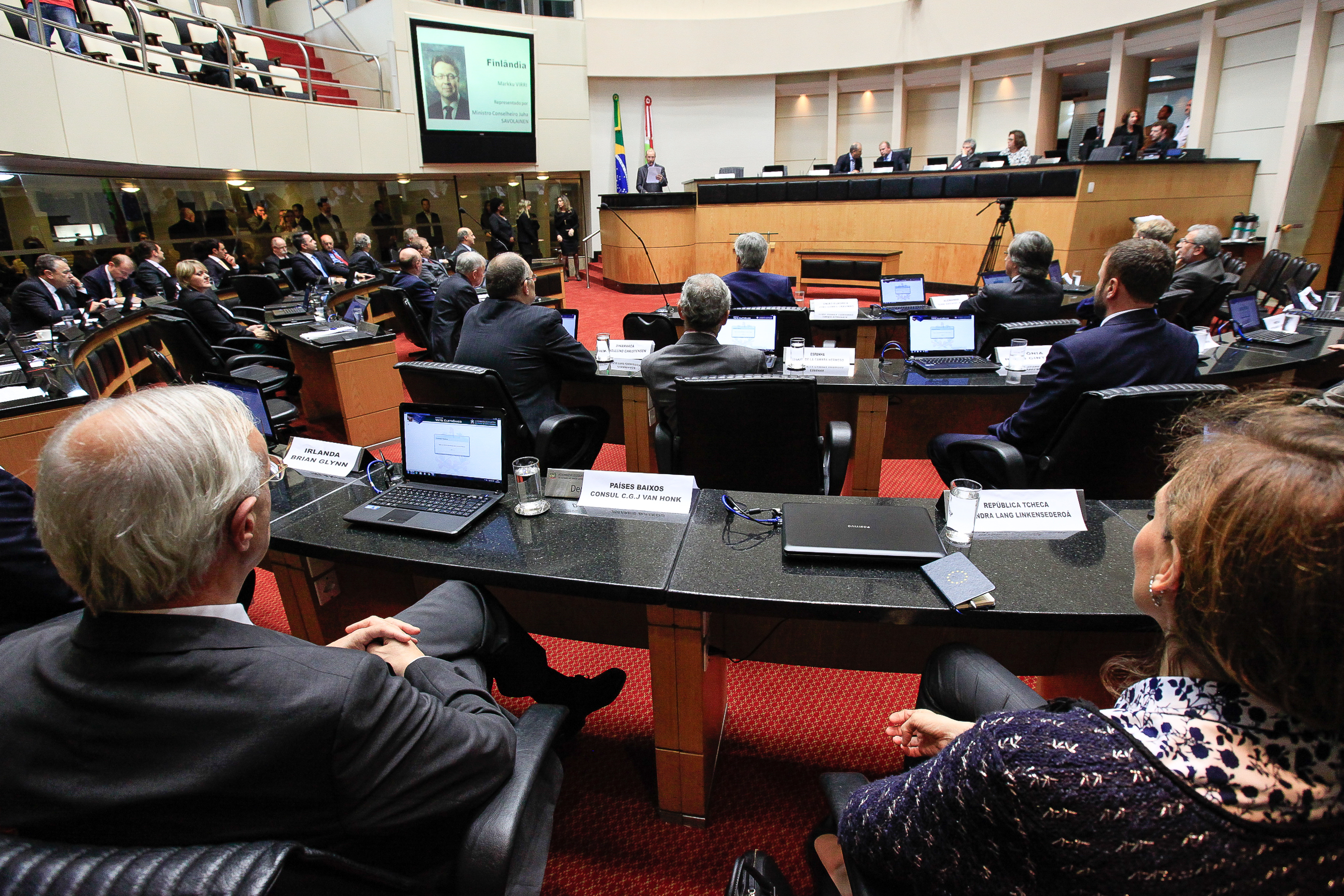 Comitiva da União Europeia visita Parlamento catarinense.