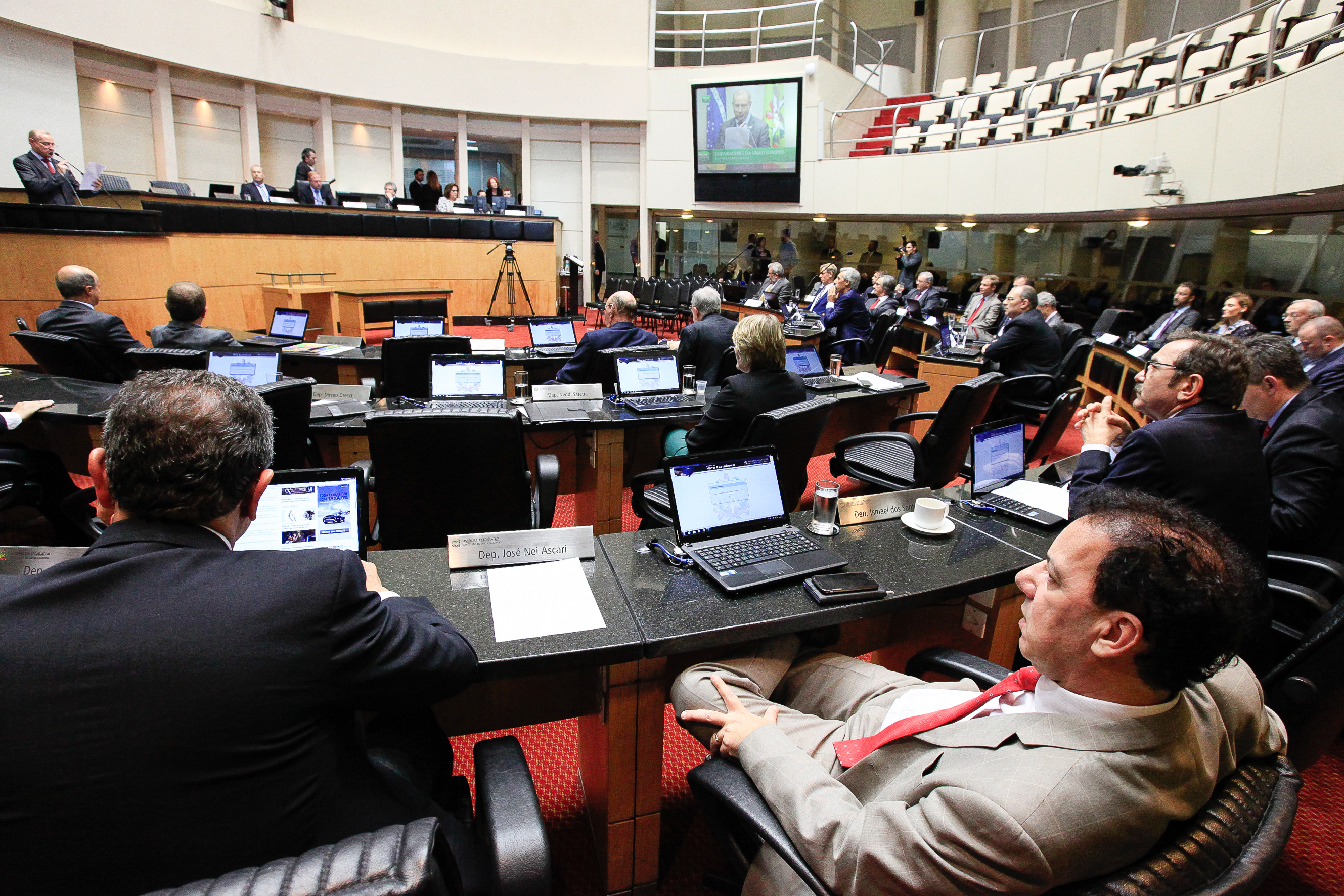 Comitiva da União Europeia visita Parlamento catarinense.