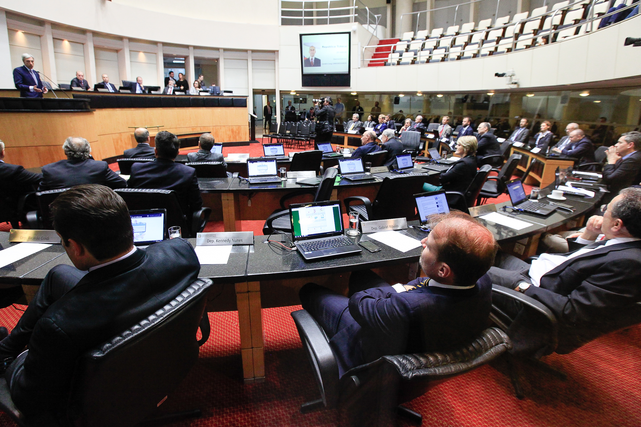 Comitiva da União Europeia visita Parlamento catarinense.