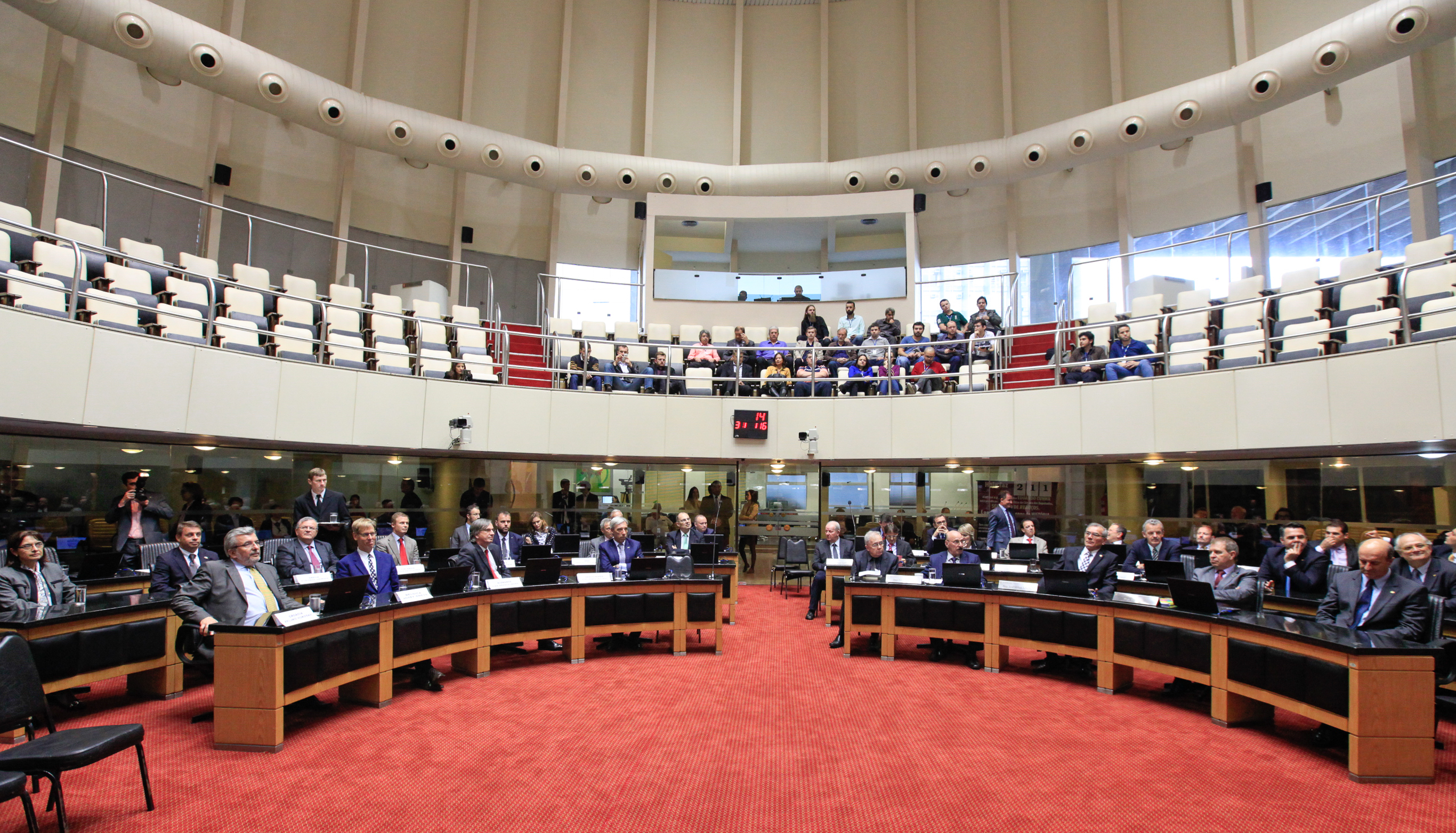 Comitiva da União Europeia visita Parlamento catarinense.