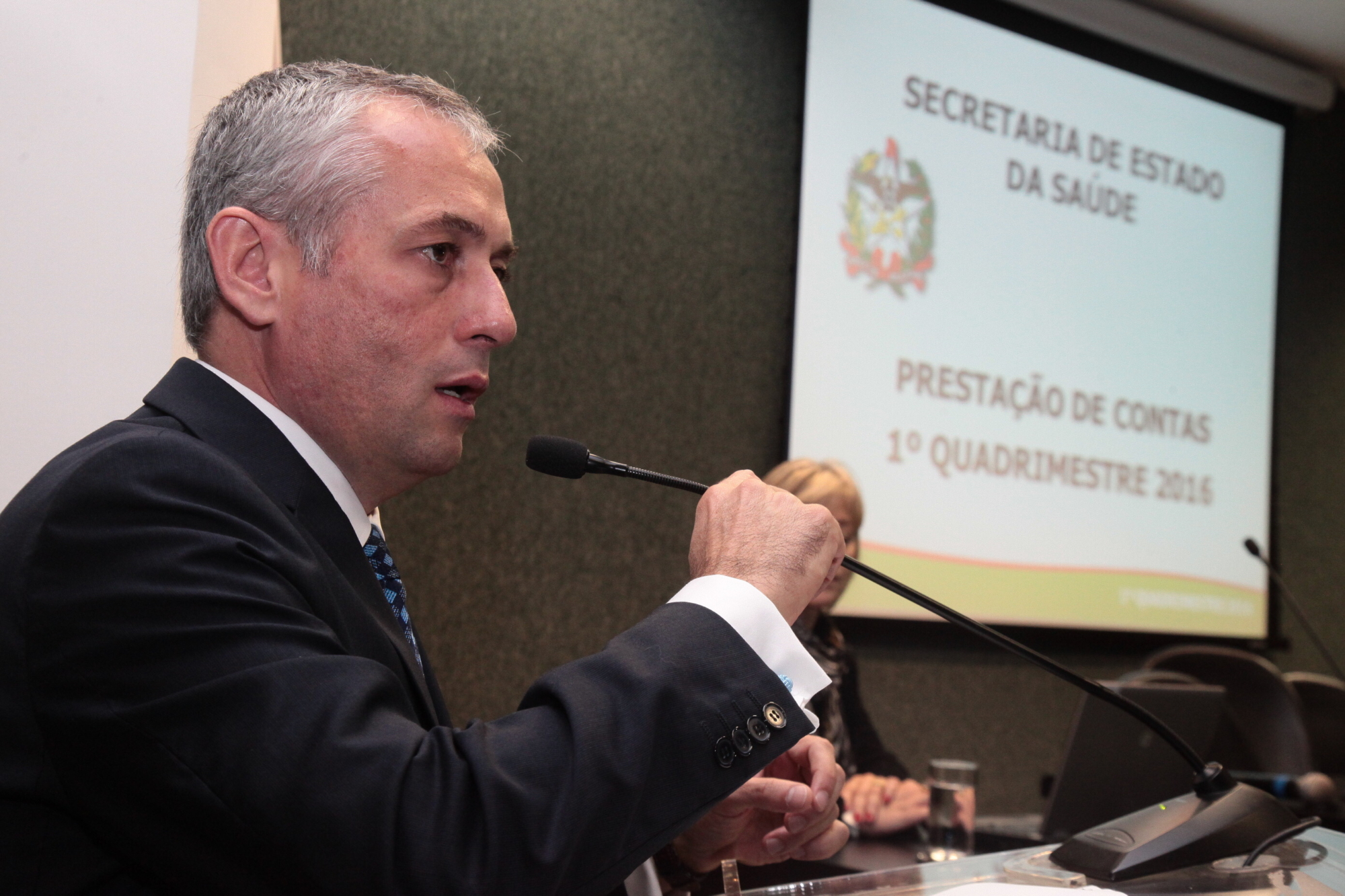 Secretário da Saúde presta contas do primeiro quadrimestre de 2016