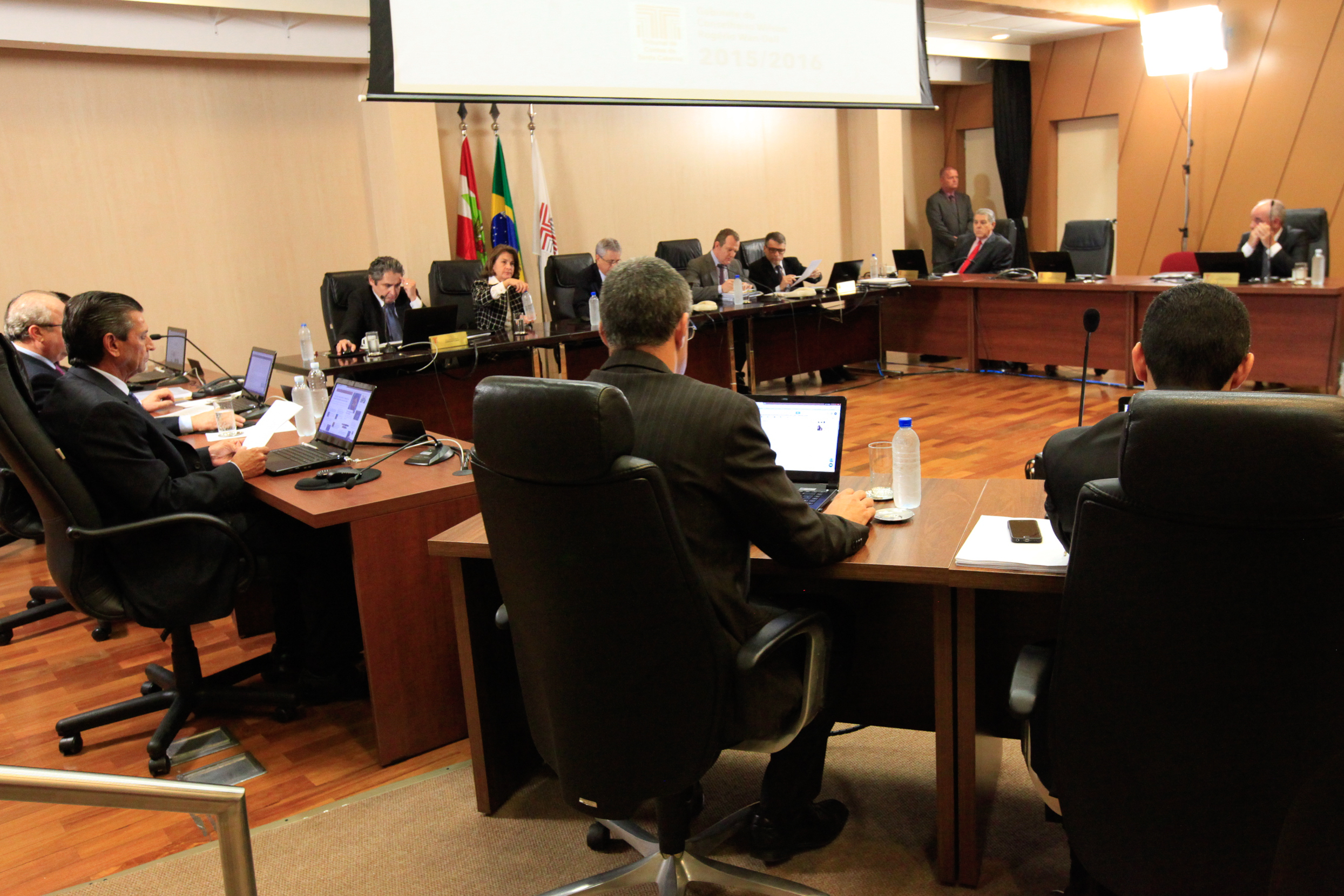 Sessão Extraordinária do Tribunal de Contas do Estado.