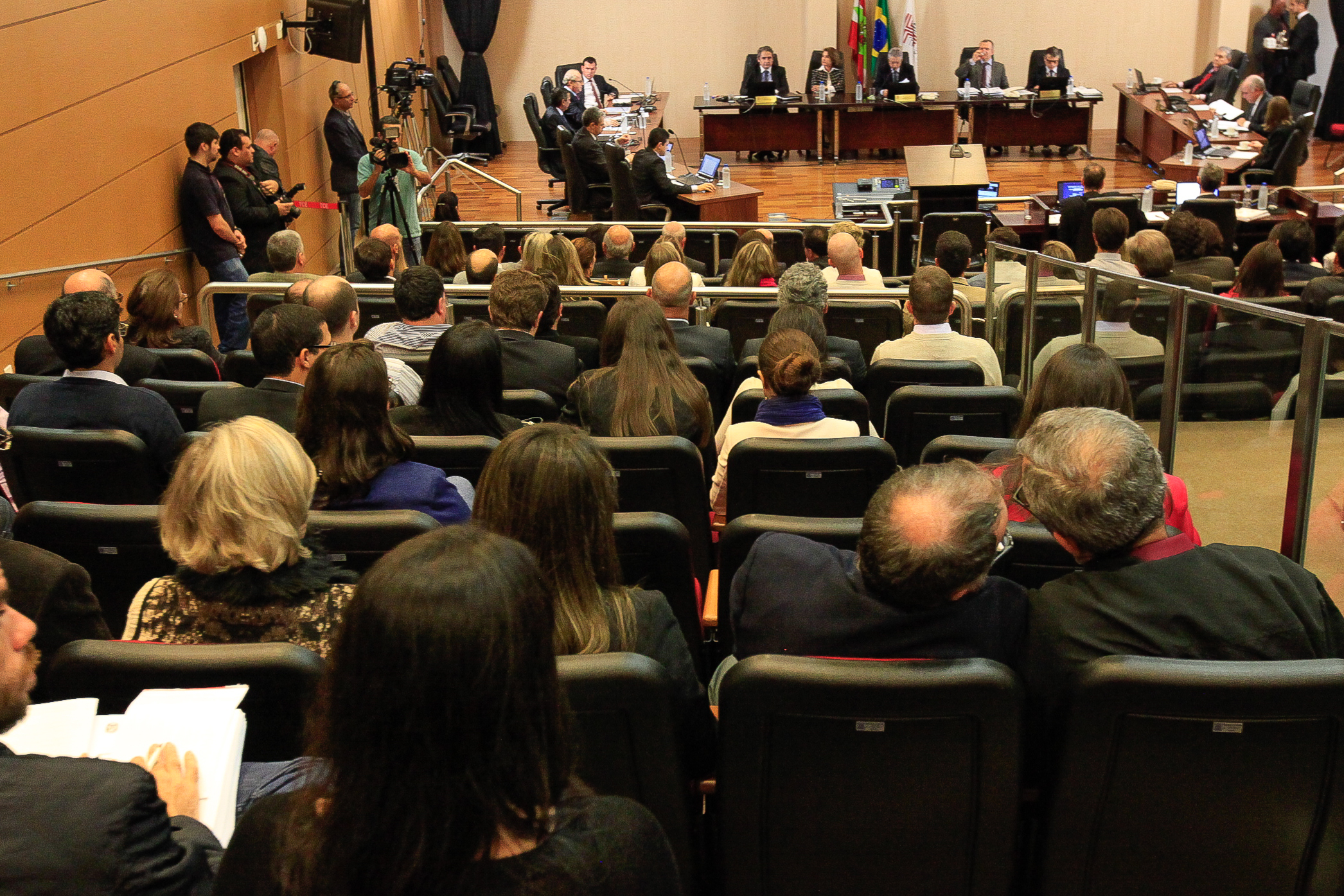 Sessão Extraordinária do Tribunal de Contas do Estado.