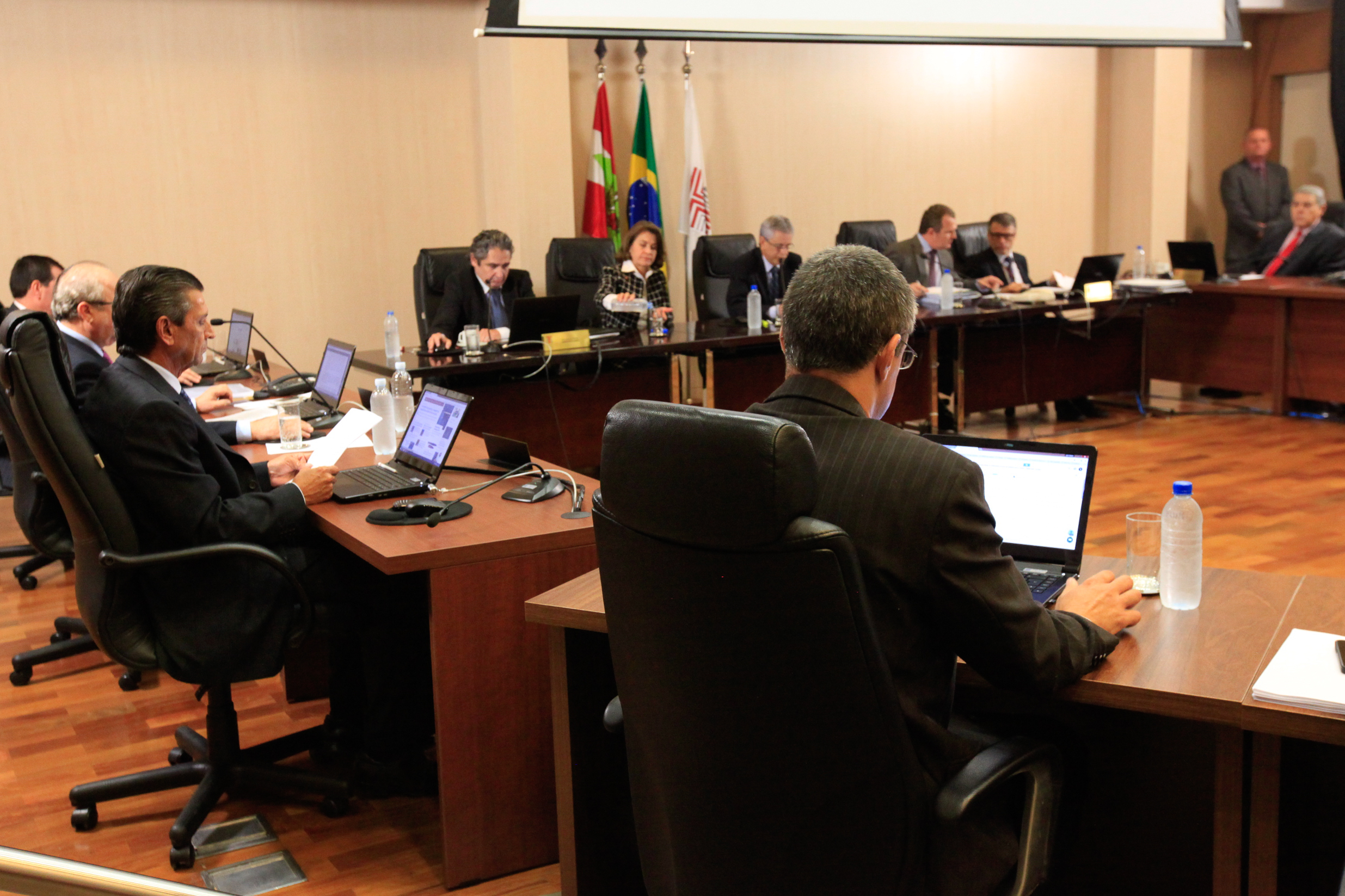 Sessão Extraordinária do Tribunal de Contas do Estado.