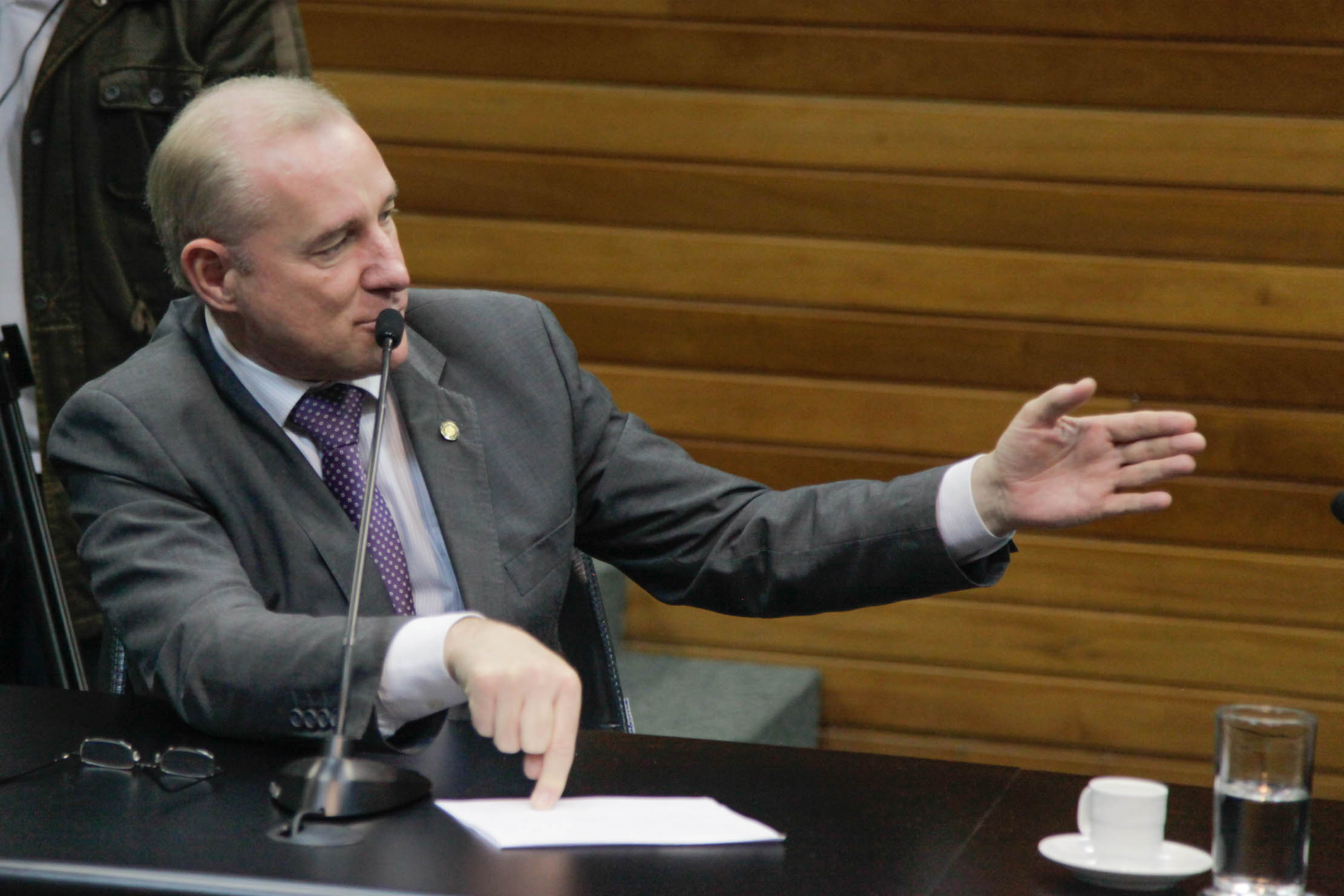 Deputado Aldo Schneider (PMDB) em Reunião da Comissão de Constituição e Justiça.