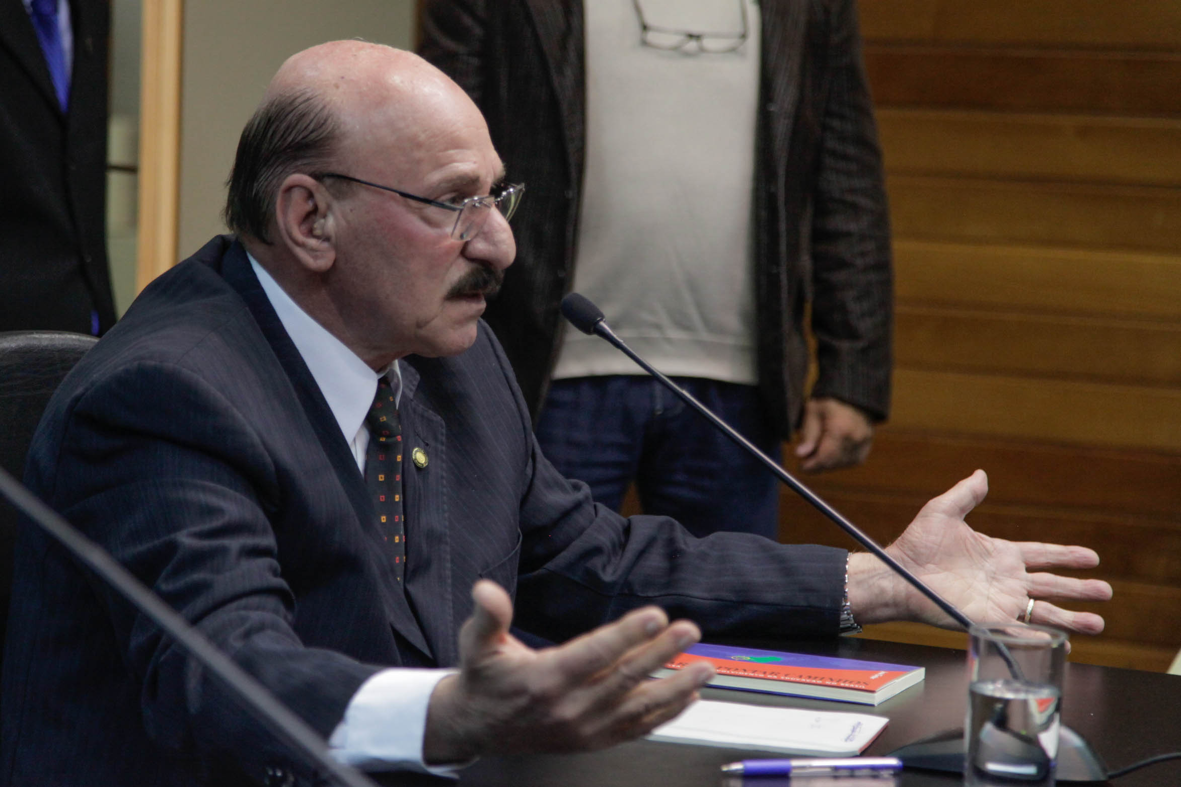 Deputado Manoel Mota (PMDB) em Comissão de Trabalho, Administração e Serviço Público