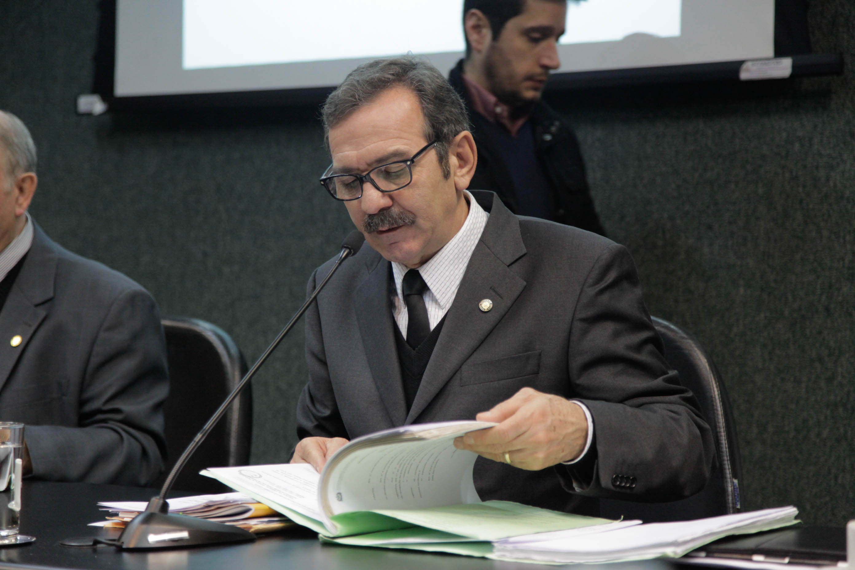 Deputado Serafim Venzon (PSDB) em Comissão de Trabalho, Administração e Serviço Público
