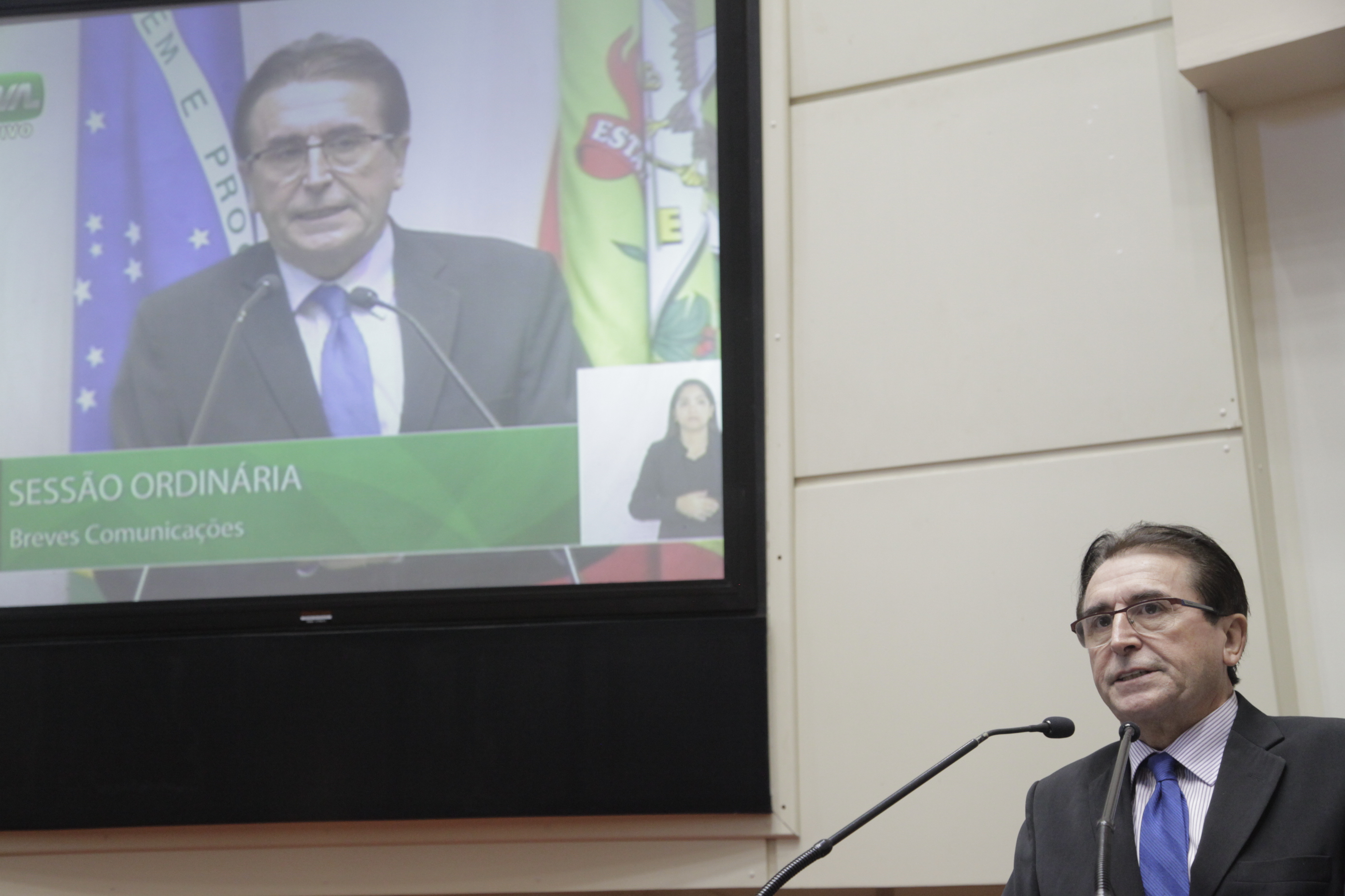 Sessão Ordinária da Assembleia Legislativa do Estado de Santa Catarina. Deputado Antônio Aguiar (PMDB)