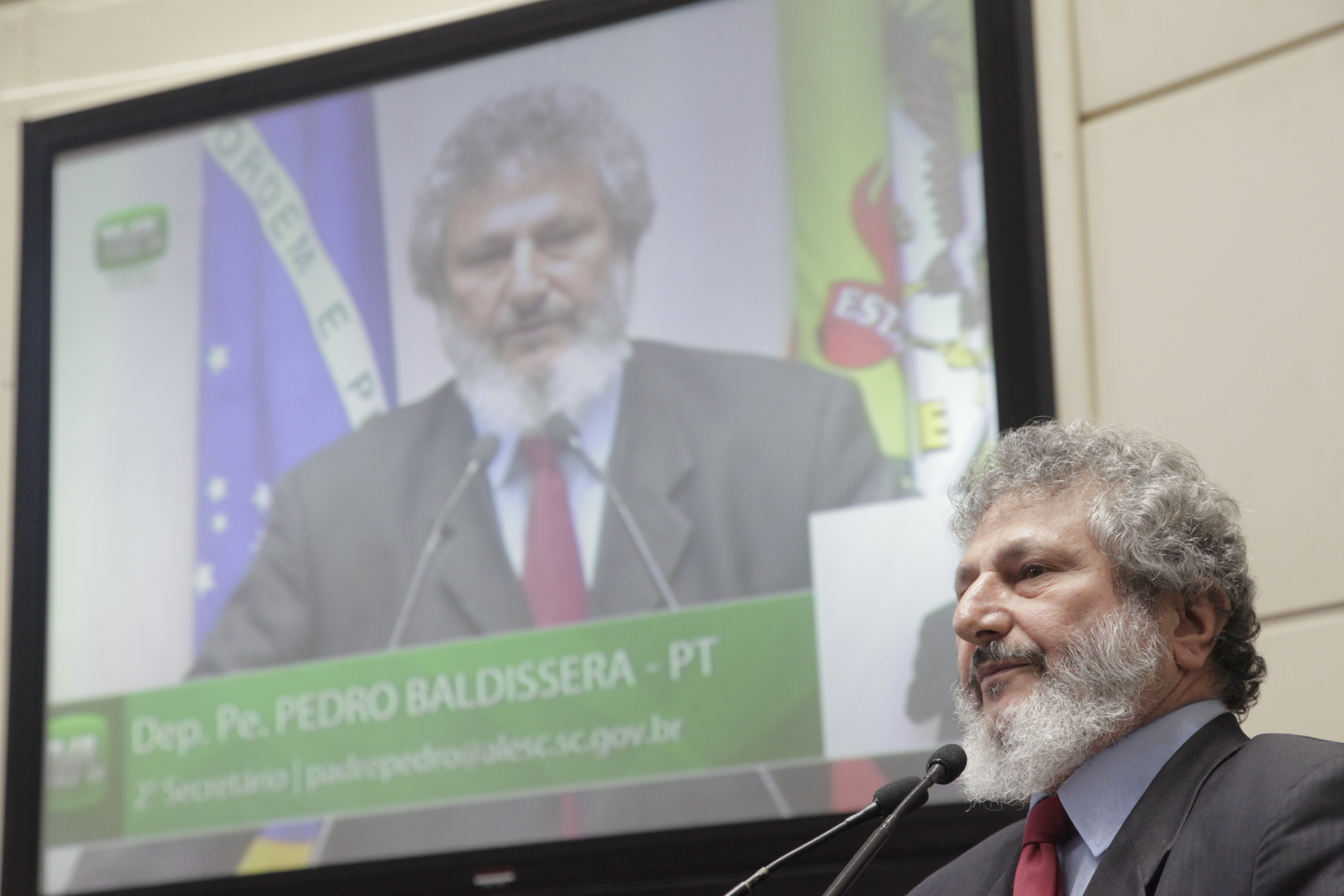 Sessão Ordinária da Assembleia Legislativa do Estado de Santa Catarina. Deputado Padre Pedro Baldissera (PT)